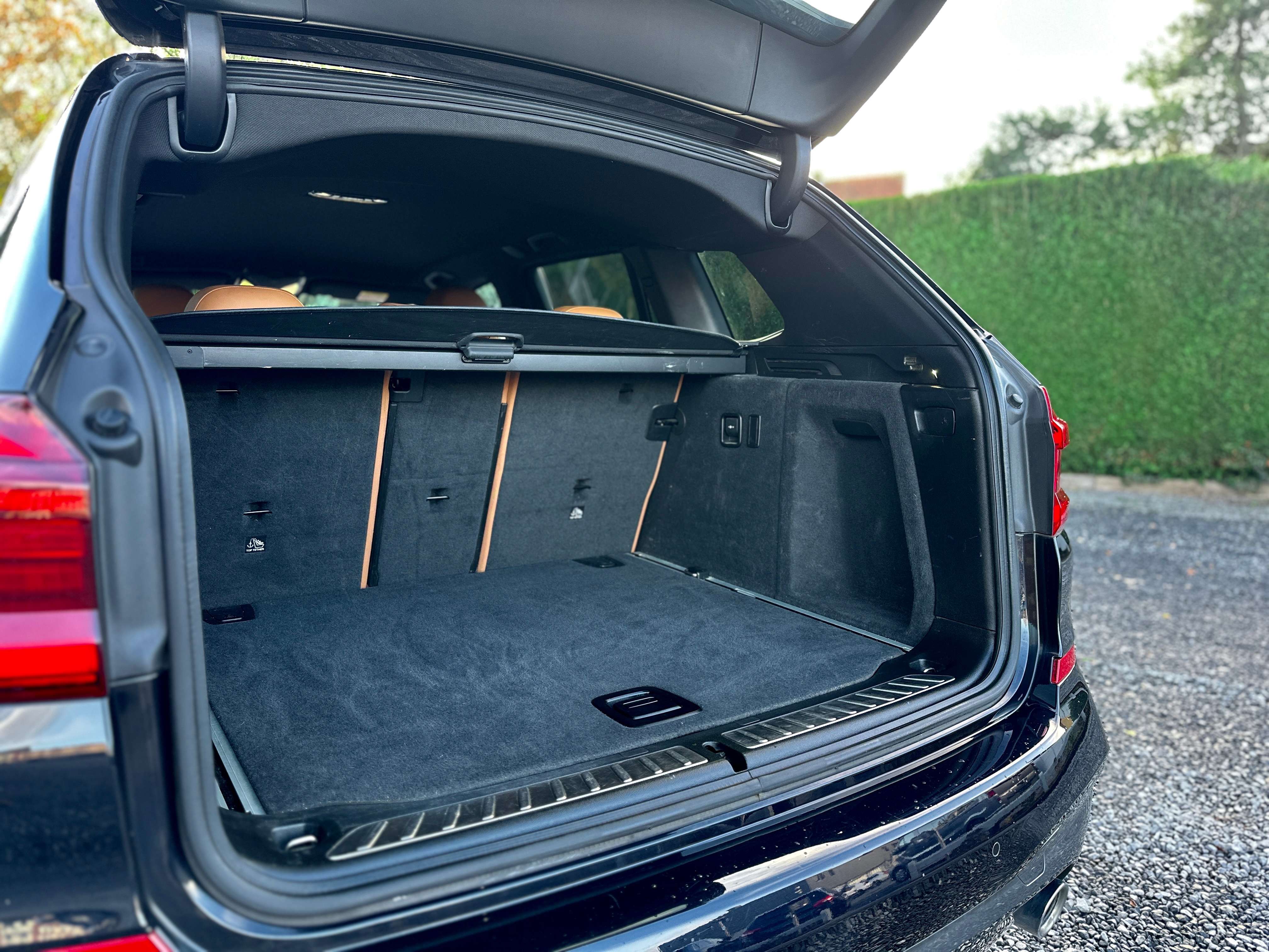 BMW X3 2.0d xDrive M-Pack / CARPLAY / CAMERA