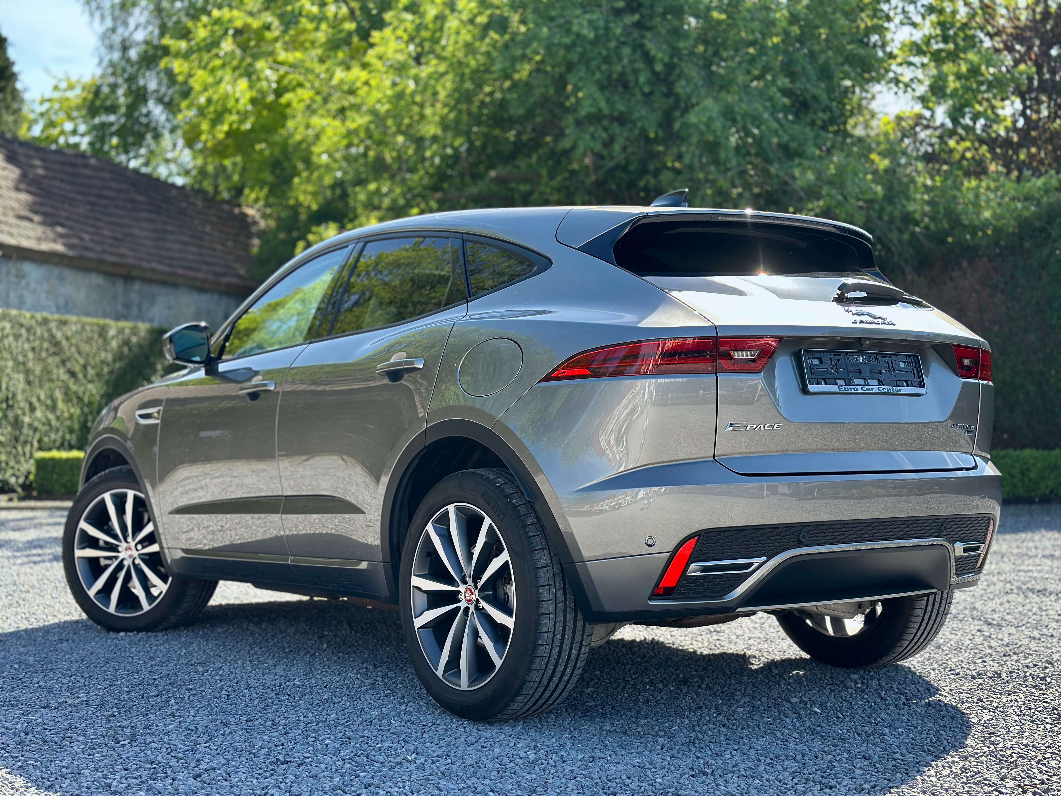 Jaguar E-Pace E-Pace PHEV 1.5 T AWD P300e R-Dynamic SE / MERIDIAN
