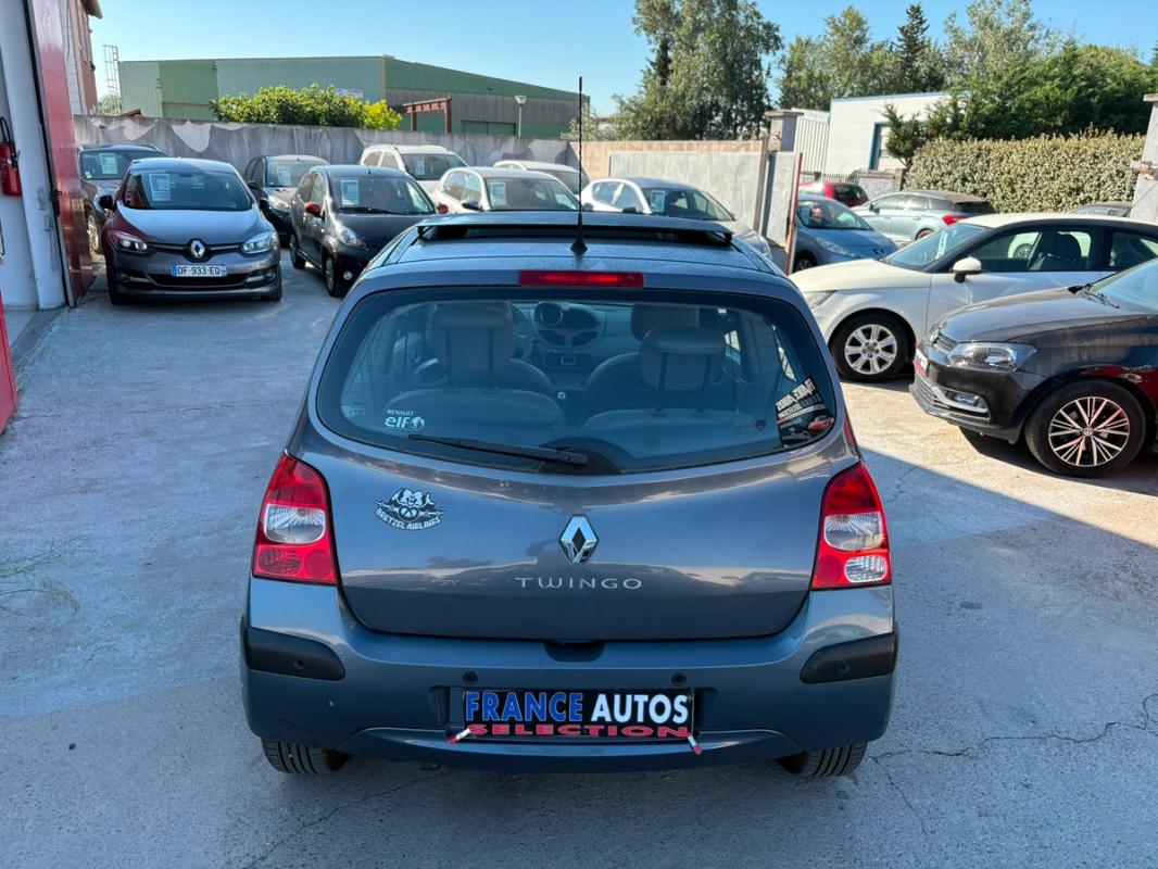 Renault Twingo 1.2L ESSENCE 75 CH- ENTIÈREMENT RÉVISÉE ET GARANTIE PENDANT 12 MOIS EUROPE