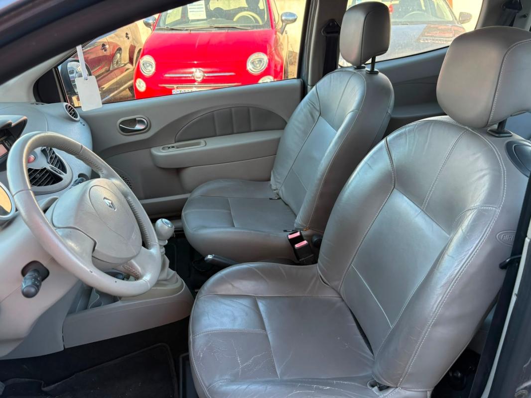 Renault Twingo 1.2L ESSENCE 75 CH- ENTIÈREMENT RÉVISÉE ET GARANTIE PENDANT 12 MOIS EUROPE