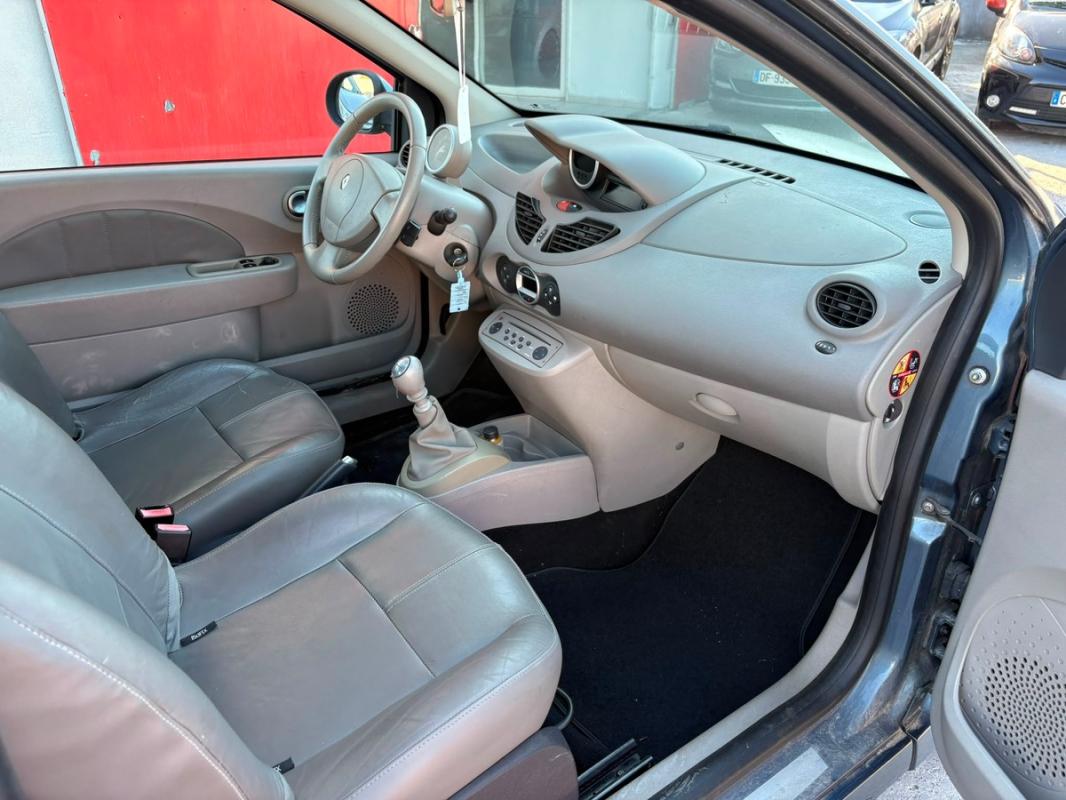 Renault Twingo 1.2L ESSENCE 75 CH- ENTIÈREMENT RÉVISÉE ET GARANTIE PENDANT 12 MOIS EUROPE