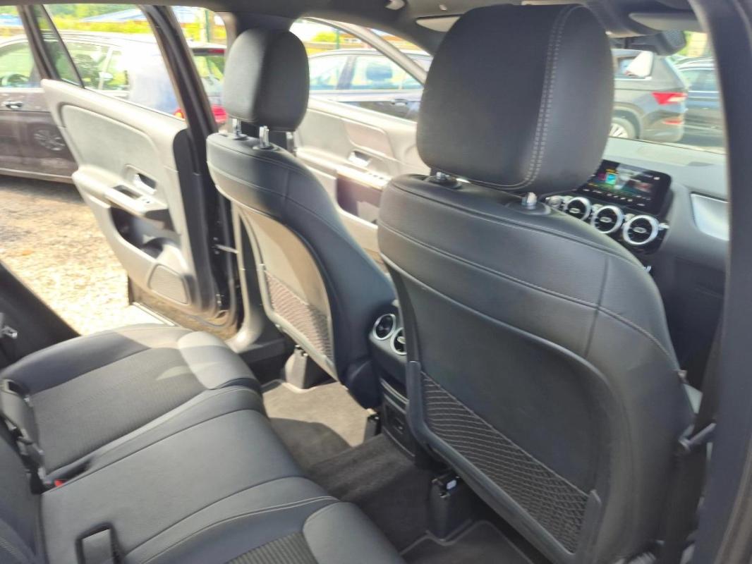 Mercedes-Benz Gla 2.0 200 D 150 BUSINESS LINE 8G-DCT BVA