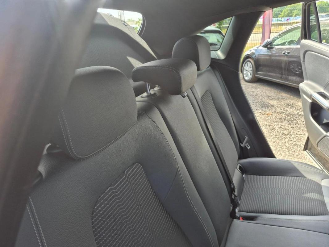 Mercedes-Benz Gla 2.0 200 D 150 BUSINESS LINE 8G-DCT BVA