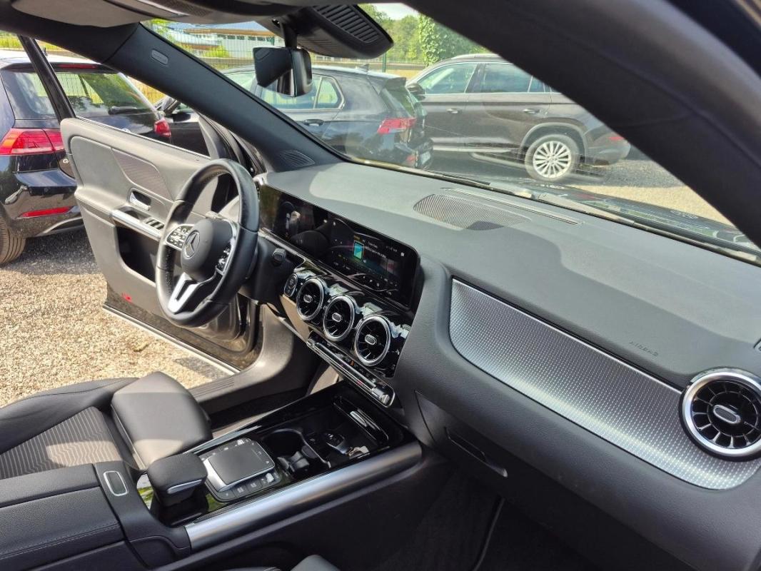 Mercedes-Benz Gla 2.0 200 D 150 BUSINESS LINE 8G-DCT BVA