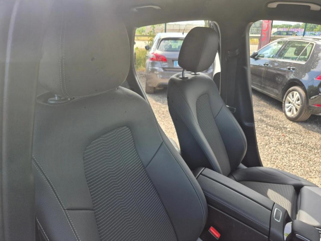 Mercedes-Benz Gla 2.0 200 D 150 BUSINESS LINE 8G-DCT BVA