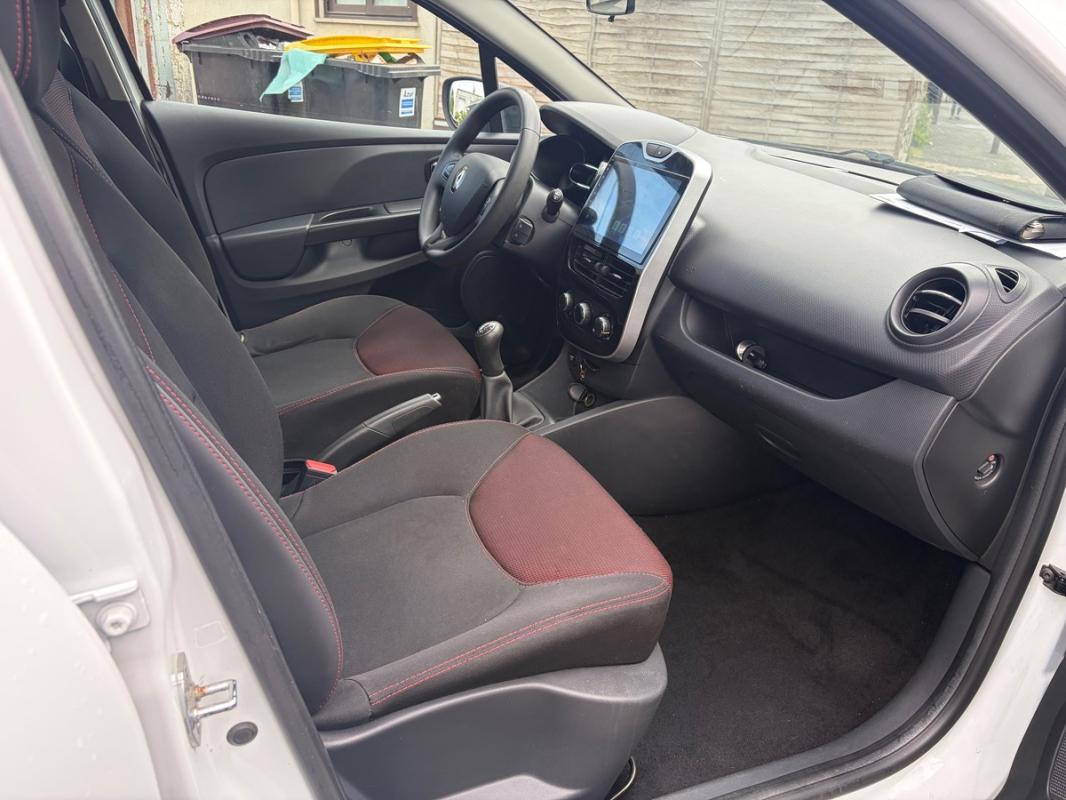 Renault Clio IV 2014 dCi 1.5l Life CarPlay KIT DISTRIBUTION NEUF BLUETOOTH PAYEMENT EN 3Fois