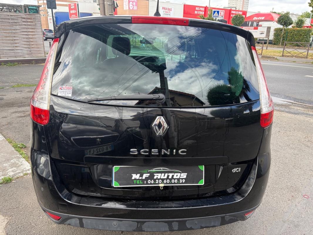 Renault Grand Scenic 7 PLACES 2015 SEMI CUIR GPS BLUETOOTH RADARS USB RÉGULATEUR PAYER EN 3Fois