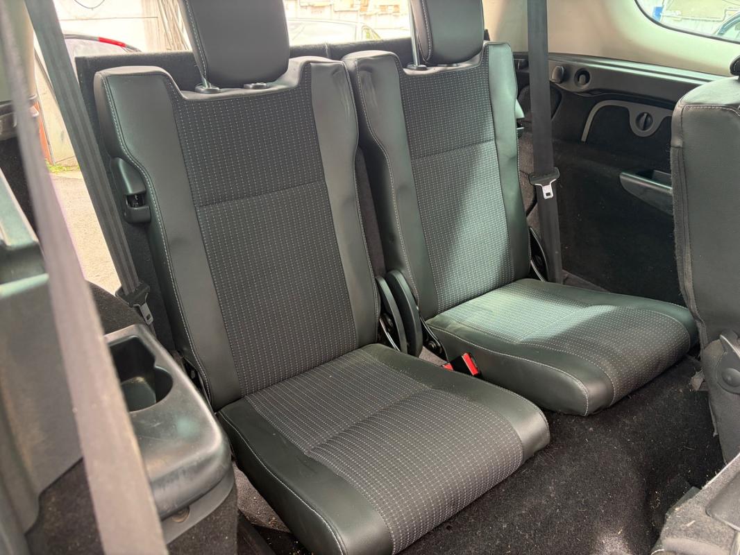 Renault Grand Scenic 7 PLACES 2015 SEMI CUIR GPS BLUETOOTH RADARS USB RÉGULATEUR PAYER EN 3Fois