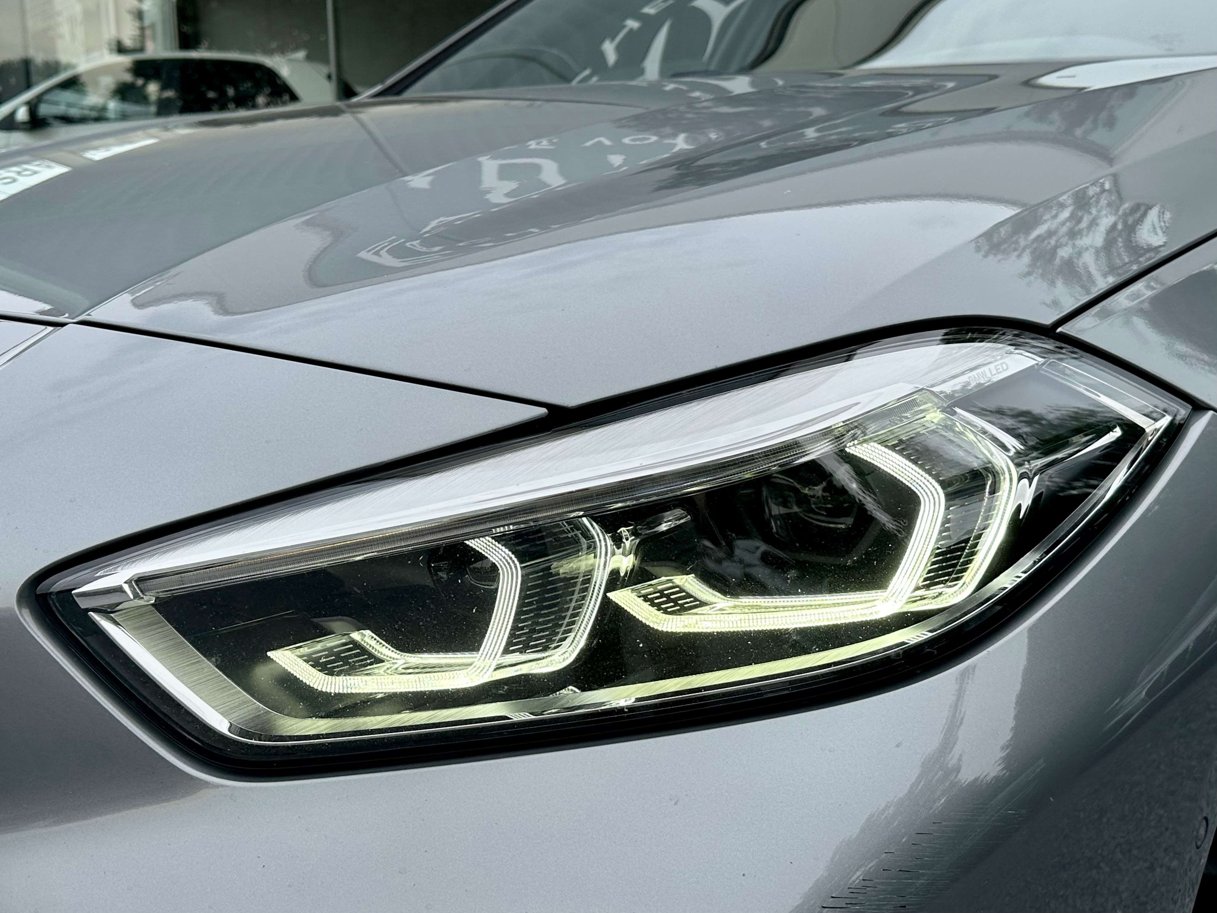 BMW 118 1.5*15694 HTVA*PACK M*1ER PROP*CARPLAY*CARNET COMPLET BMW*SIEGE SPORT*CAMERA*GARANTIE