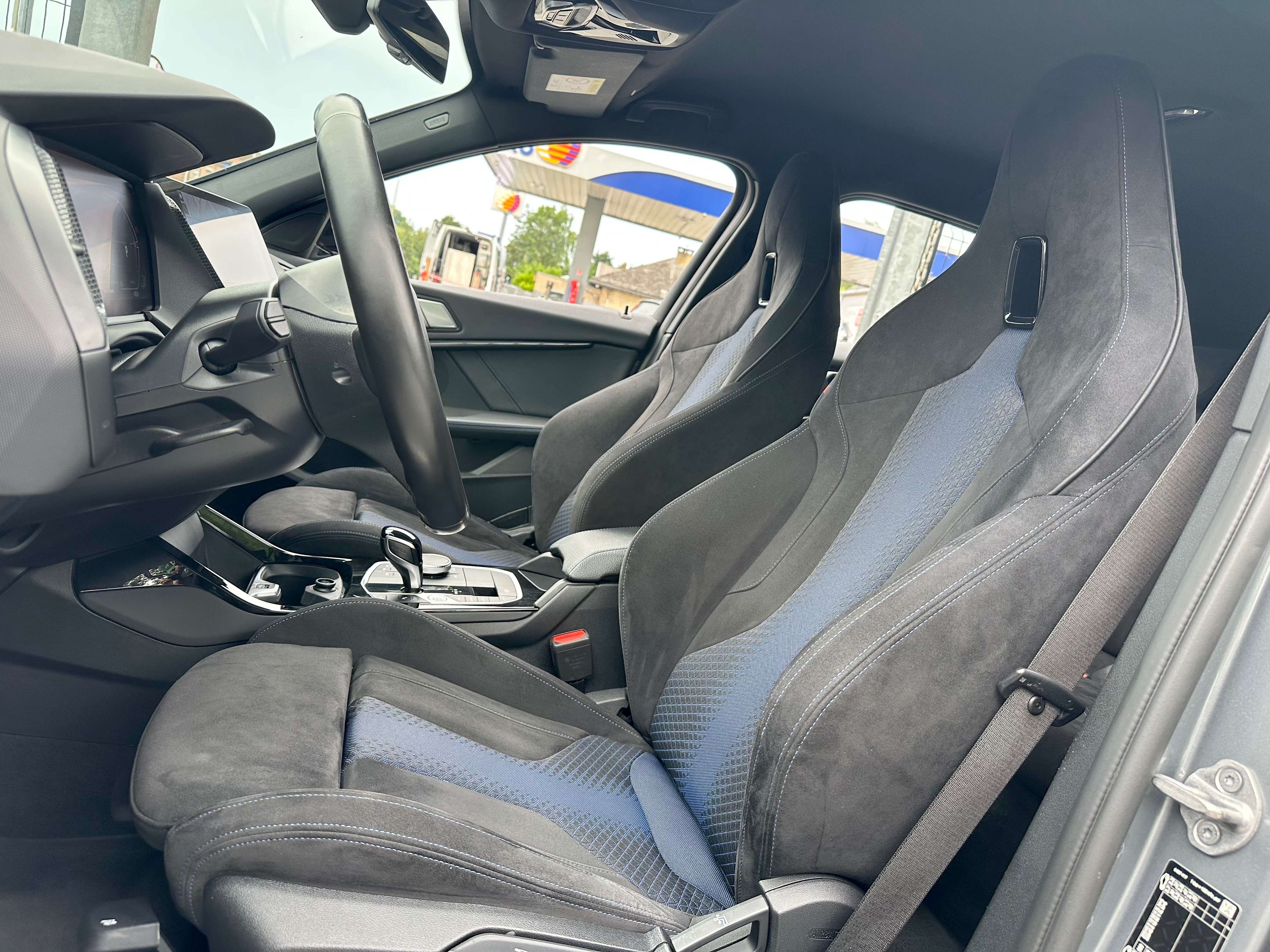 BMW 118 1.5*15694 HTVA*PACK M*1ER PROP*CARPLAY*CARNET COMPLET BMW*SIEGE SPORT*CAMERA*GARANTIE
