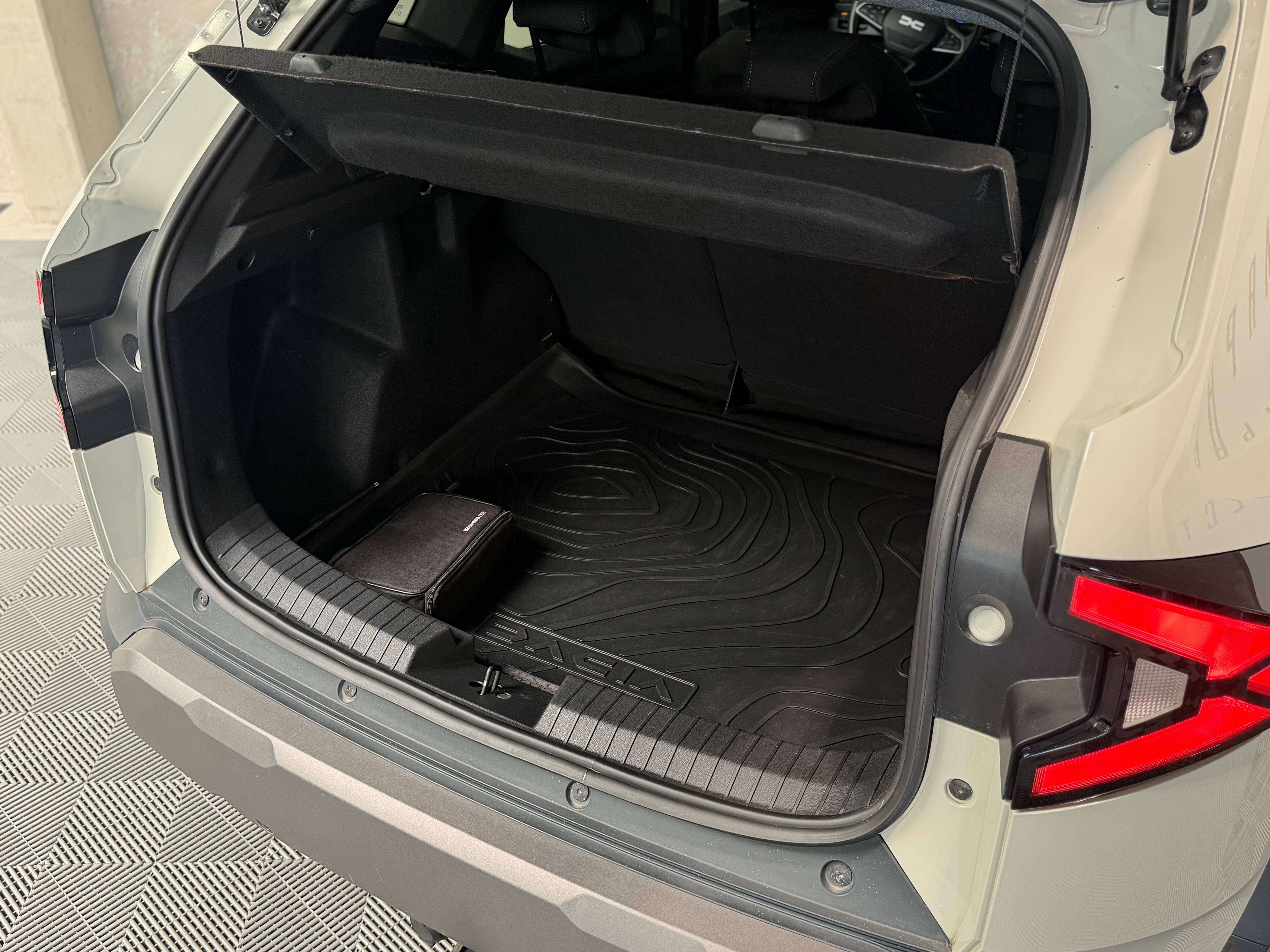 Dacia Duster 1.6 TCe Hybrid Extreme, 360° Camera, Capteurs AV/AR, GPS, Car-Play