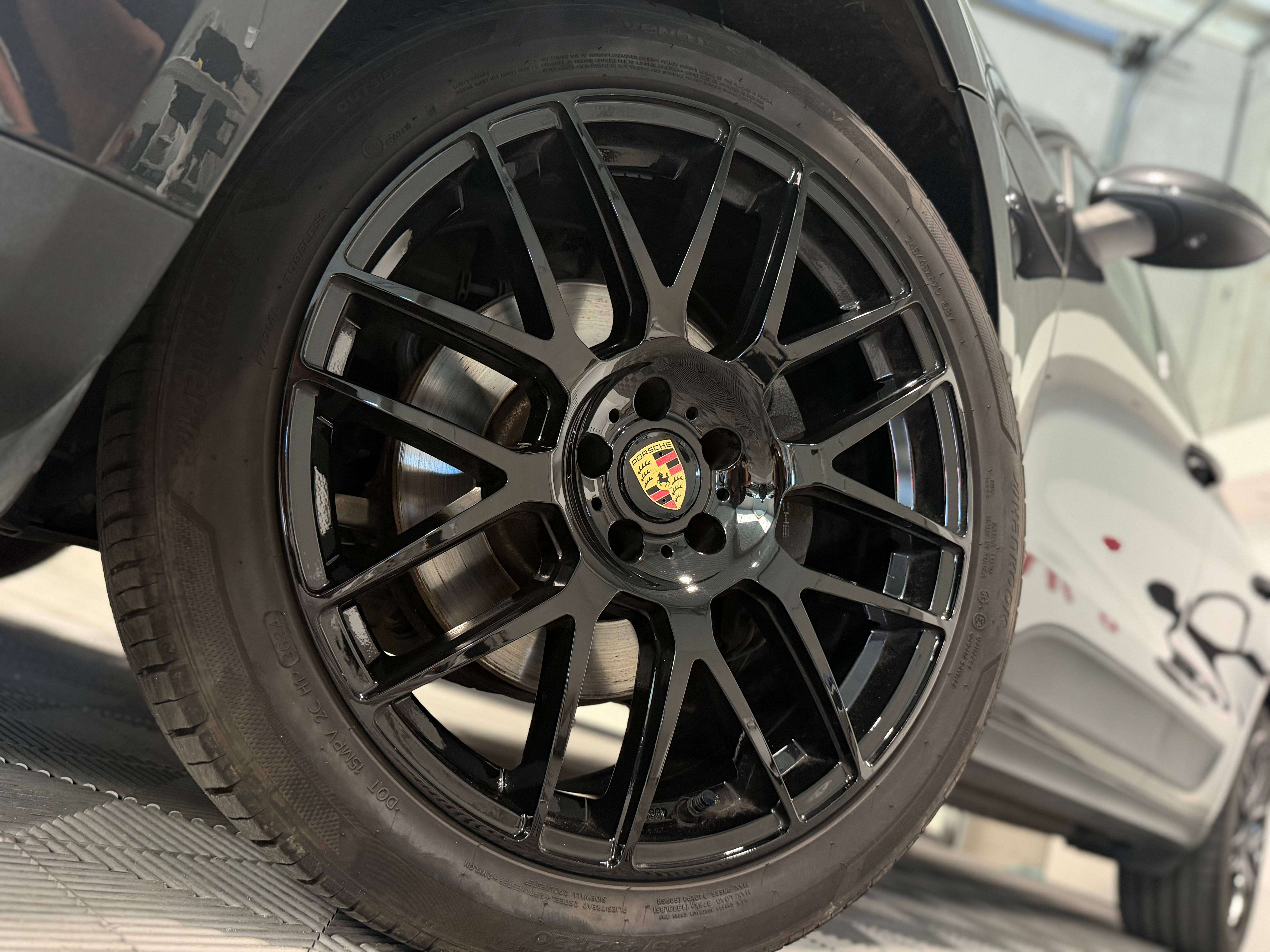 Porsche Macan 2.0 Turbo PDK, Toit Ouvrant, Apple Car-Play, Camera de recul