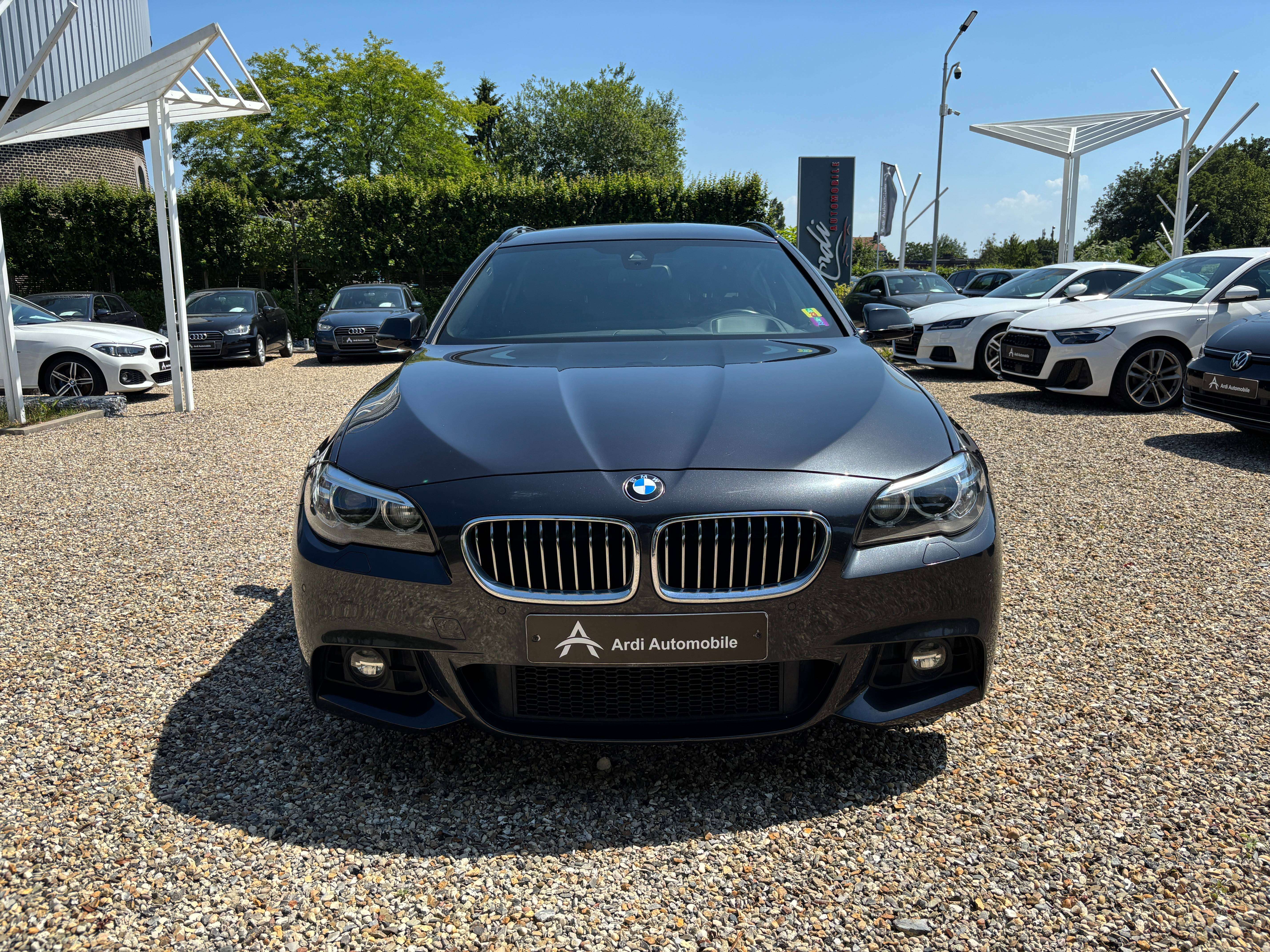 BMW 520 dA Touring *PACK M*SIEGE CHAUFF*FRONT ASSIST*LED*GARANTIE*