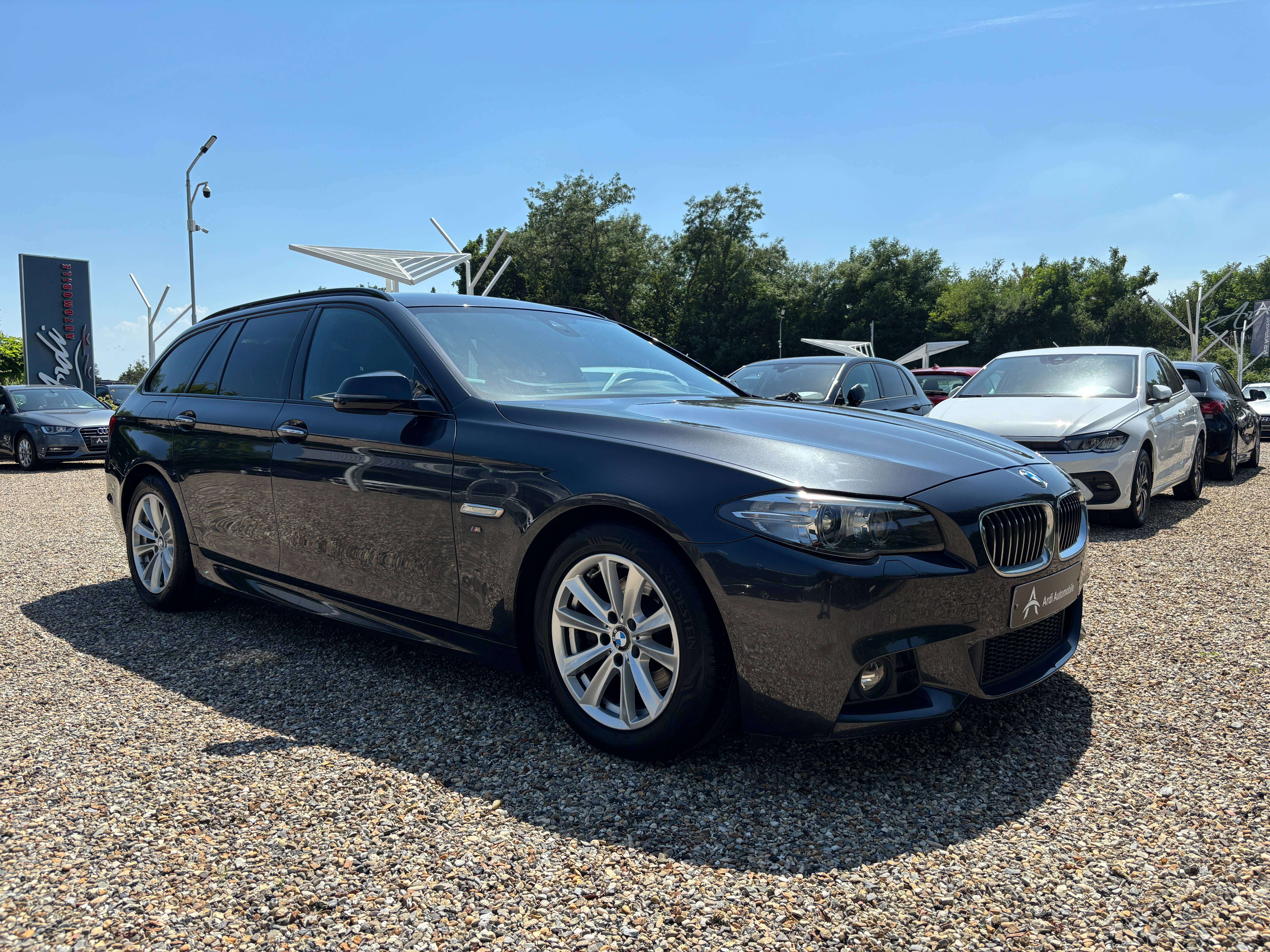 BMW 520 dA Touring *PACK M*SIEGE CHAUFF*FRONT ASSIST*LED*GARANTIE*