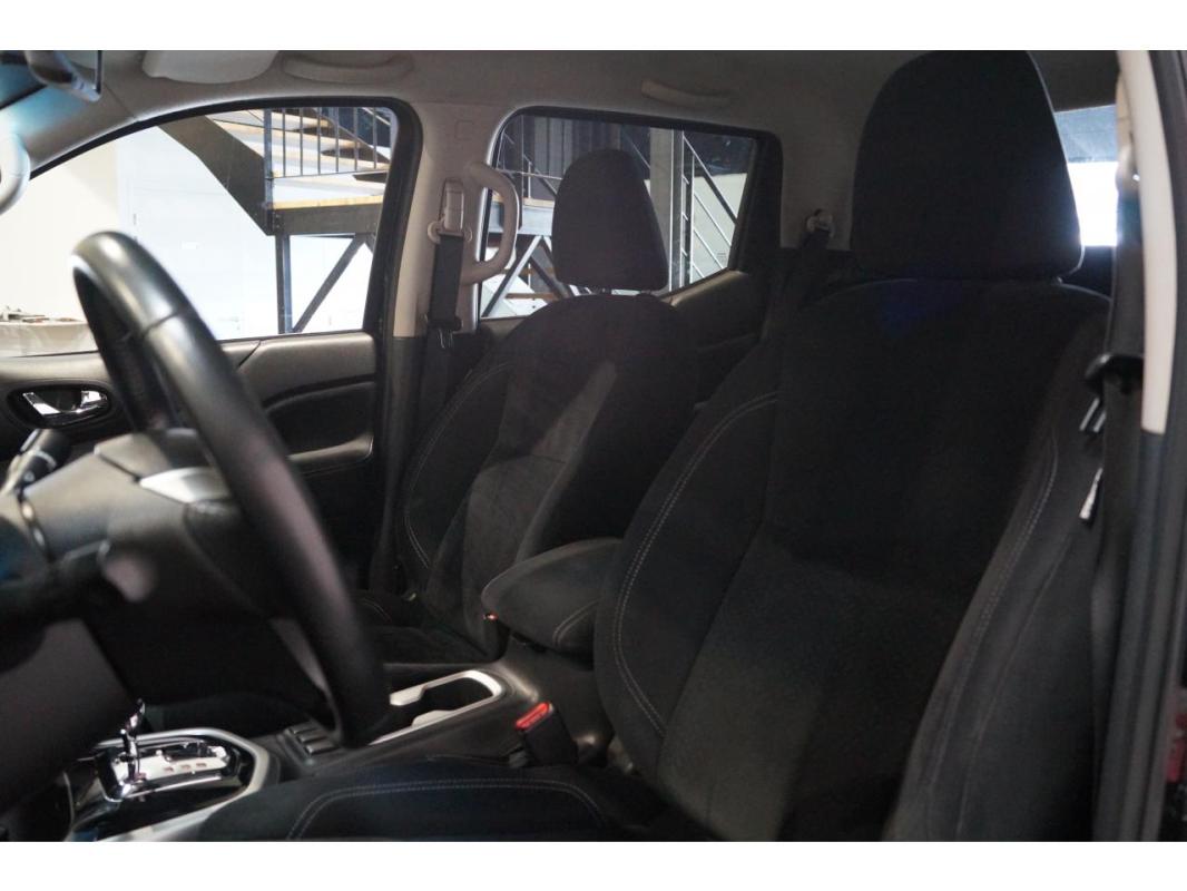 Nissan Navara NP300 2.3 dCi - 190 BVA Euro 6 PICK UP DOUBLE CABINE Double-Cab Tekna