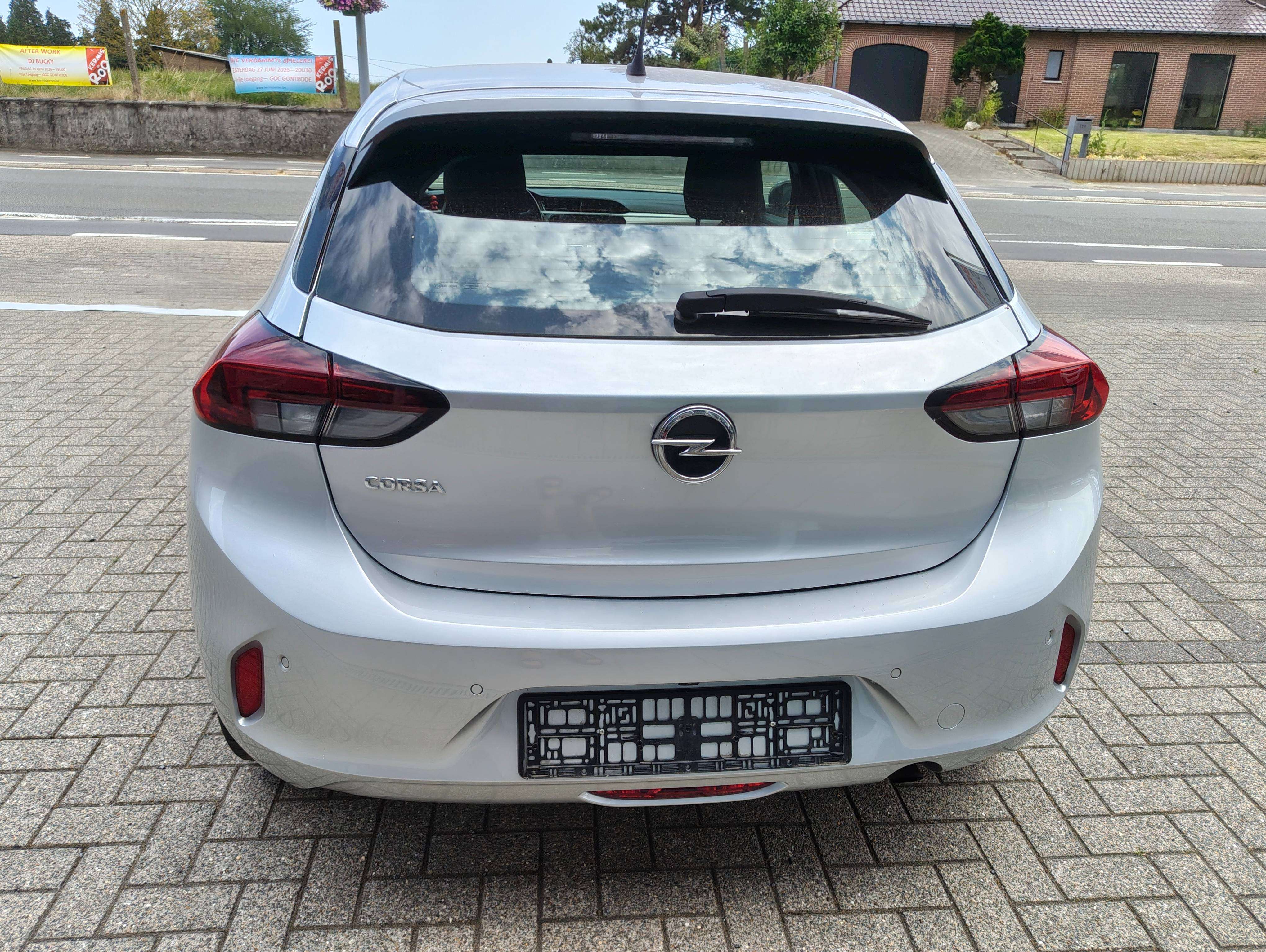 Opel Corsa Corsa 1.2i Edition S/S 75 pk slechts 44000 km