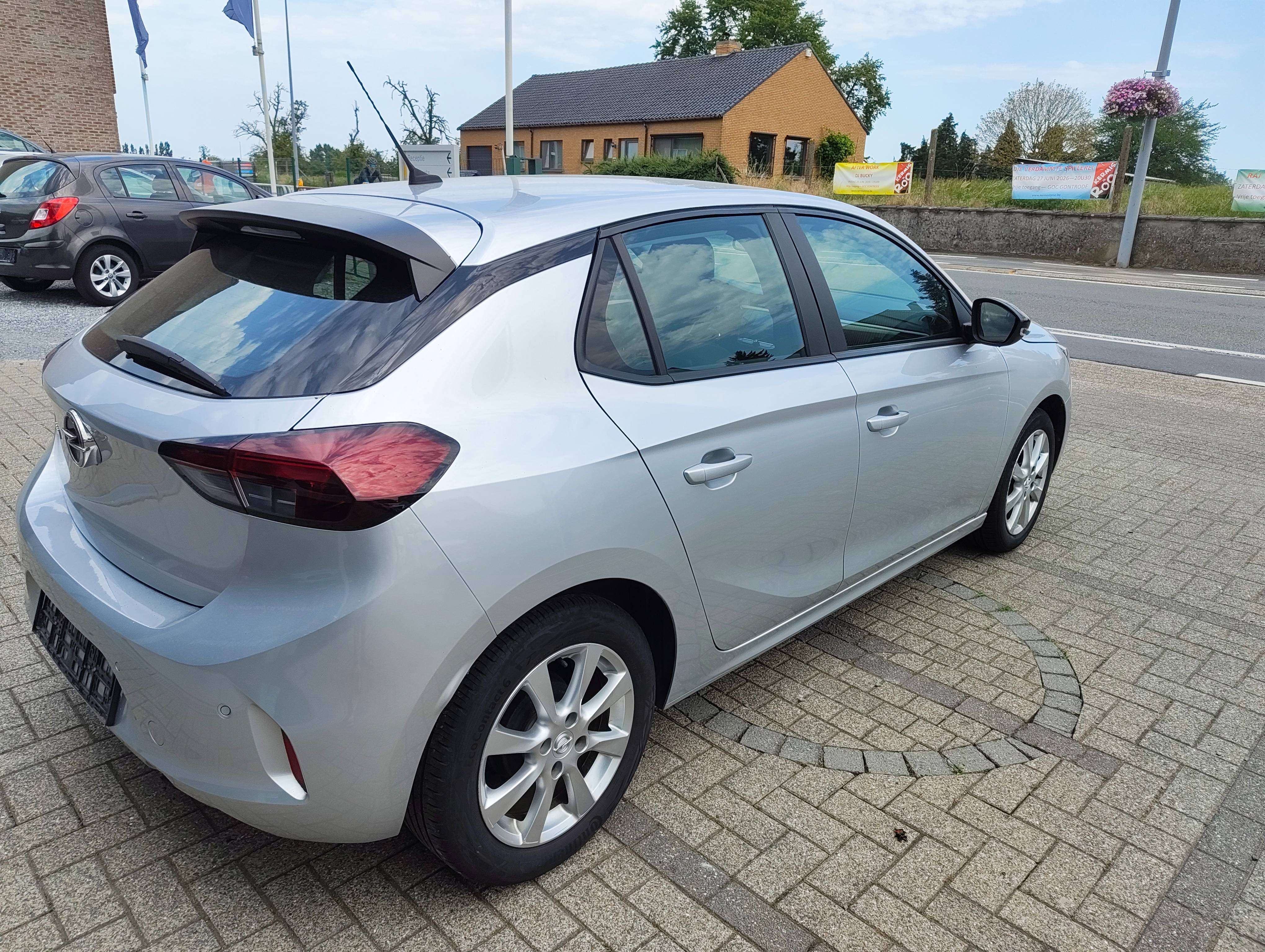 Opel Corsa Corsa 1.2i Edition S/S 75 pk slechts 44000 km