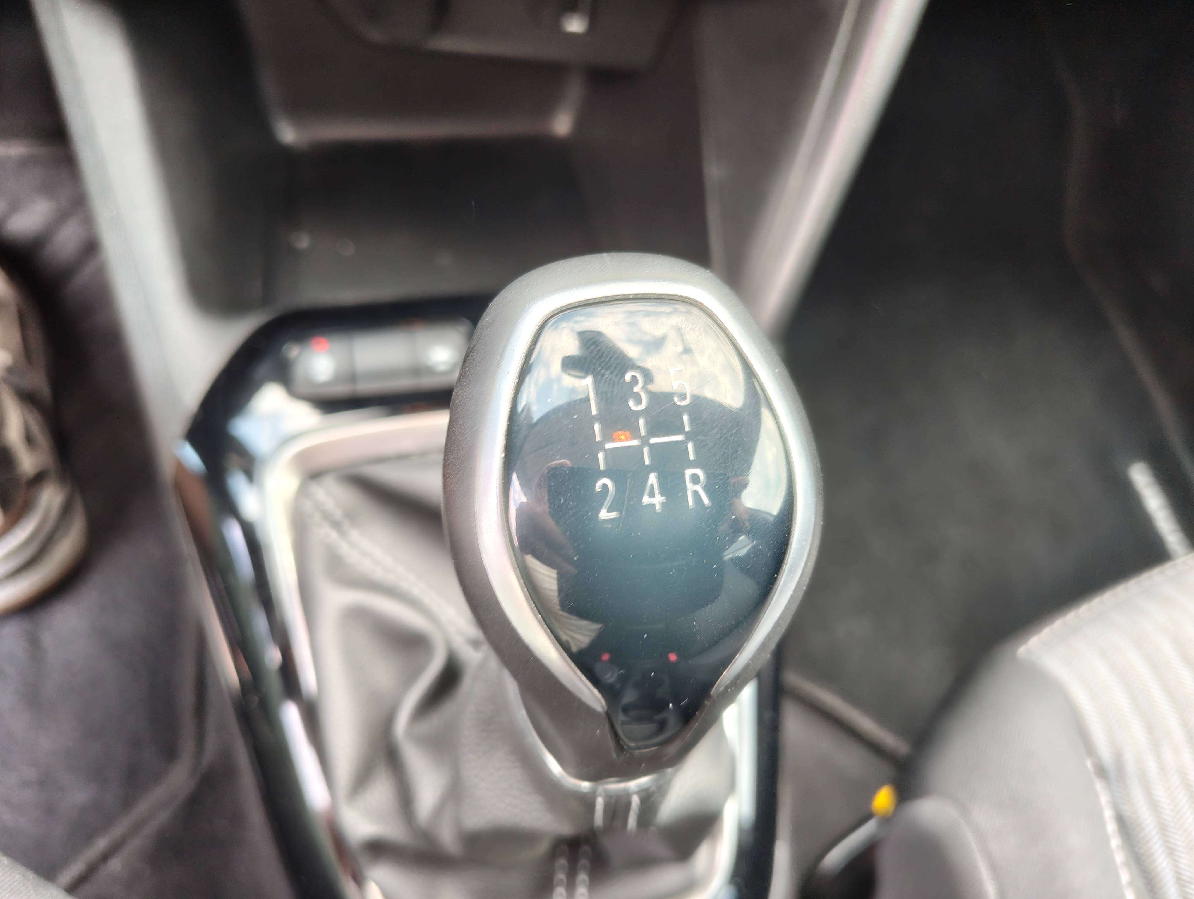 Opel Corsa Corsa 1.2i Edition S/S 75 pk slechts 44000 km