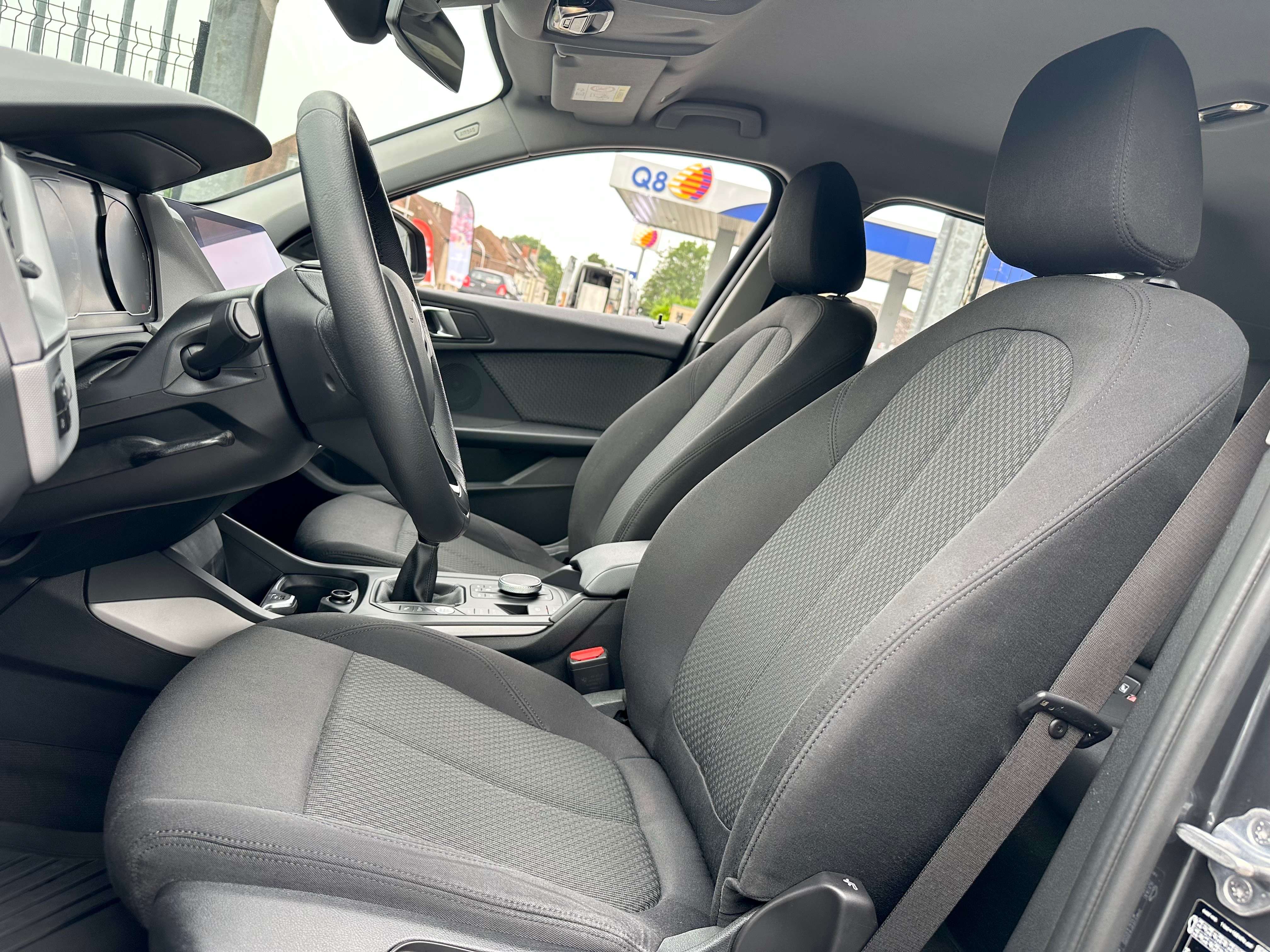 BMW 118 1.5*LOOK M SPORT*EXCELLENT ETAT*CARPLAY*GARANTIE