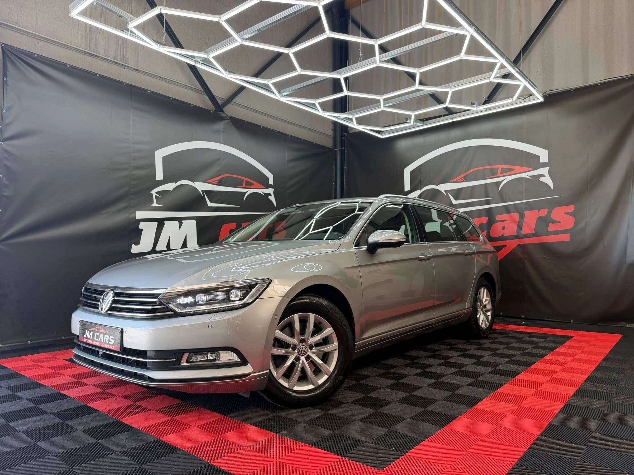 Volkswagen Passat Variant Passat SW 1.6 CR TDi Highline COMPTEUR DIGITAL PHARE LED