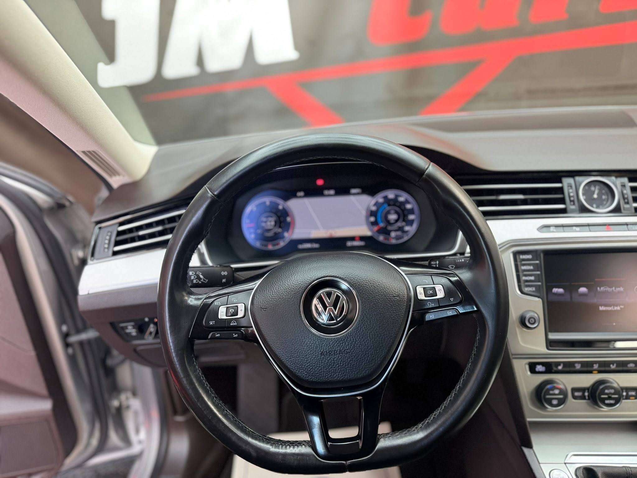 Volkswagen Passat Variant Passat SW 1.6 CR TDi Highline COMPTEUR DIGITAL PHARE LED