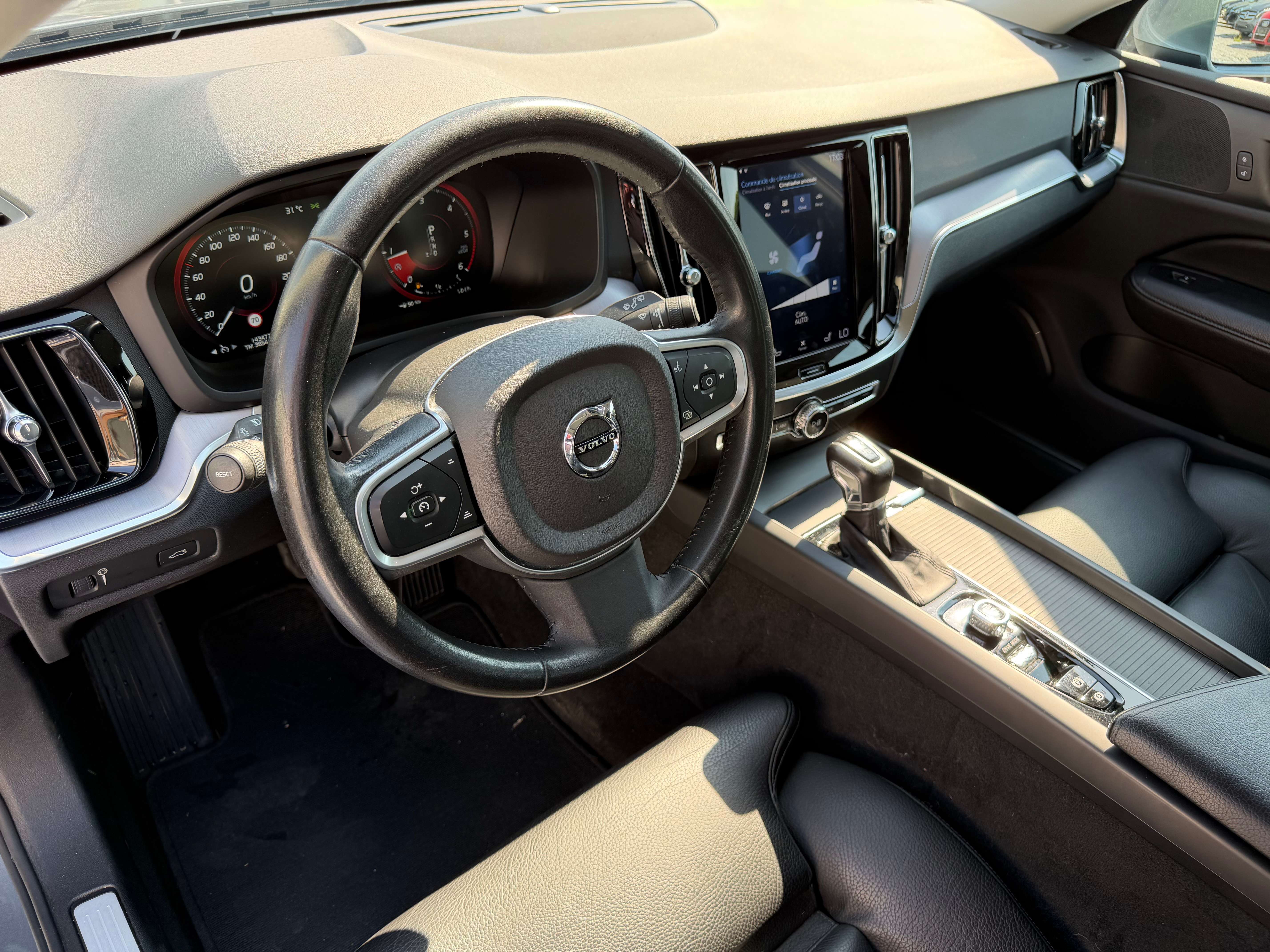 Volvo V60 2.0 D3 AWD Geartronic - Full LED - Cuir - Navigation - Caméra