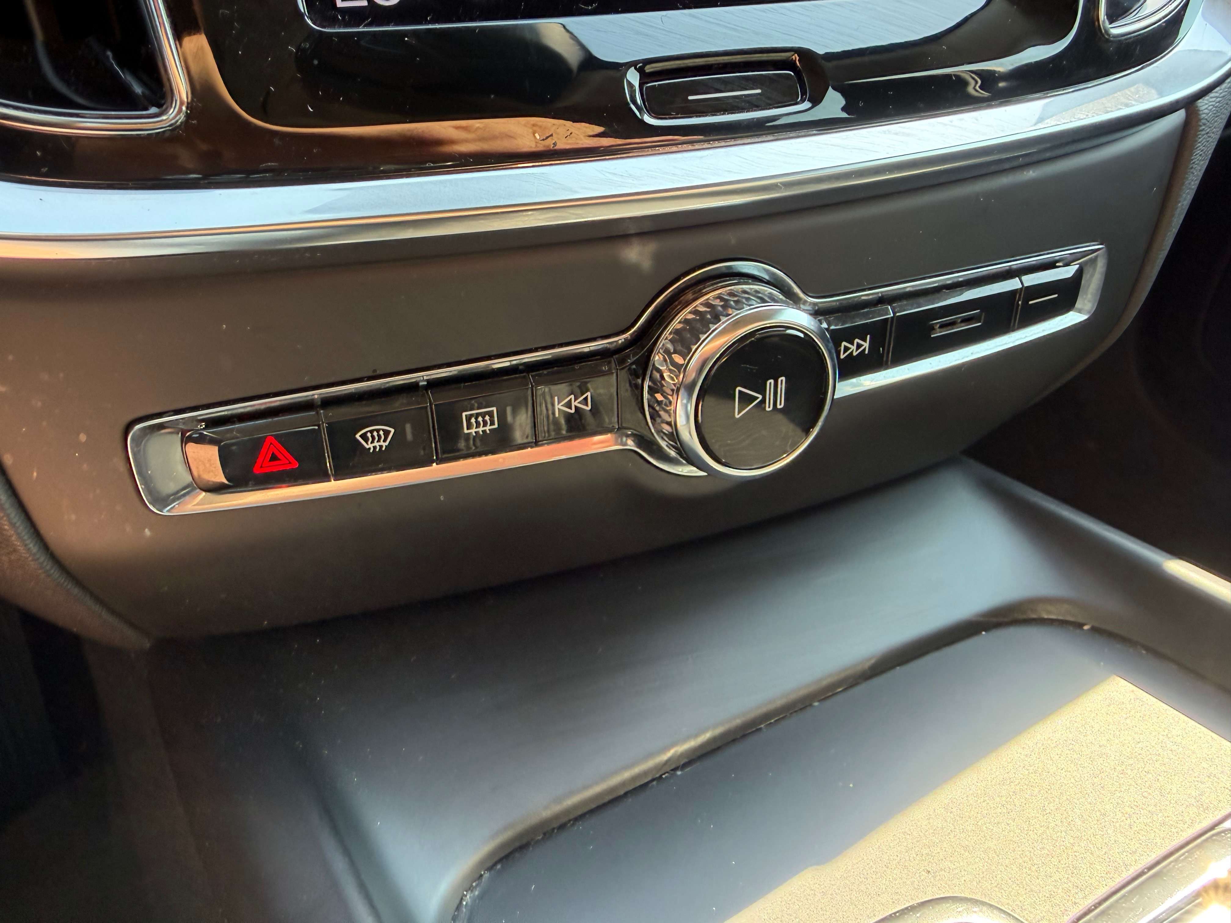 Volvo V60 2.0 D3 AWD Geartronic - Full LED - Cuir - Navigation - Caméra