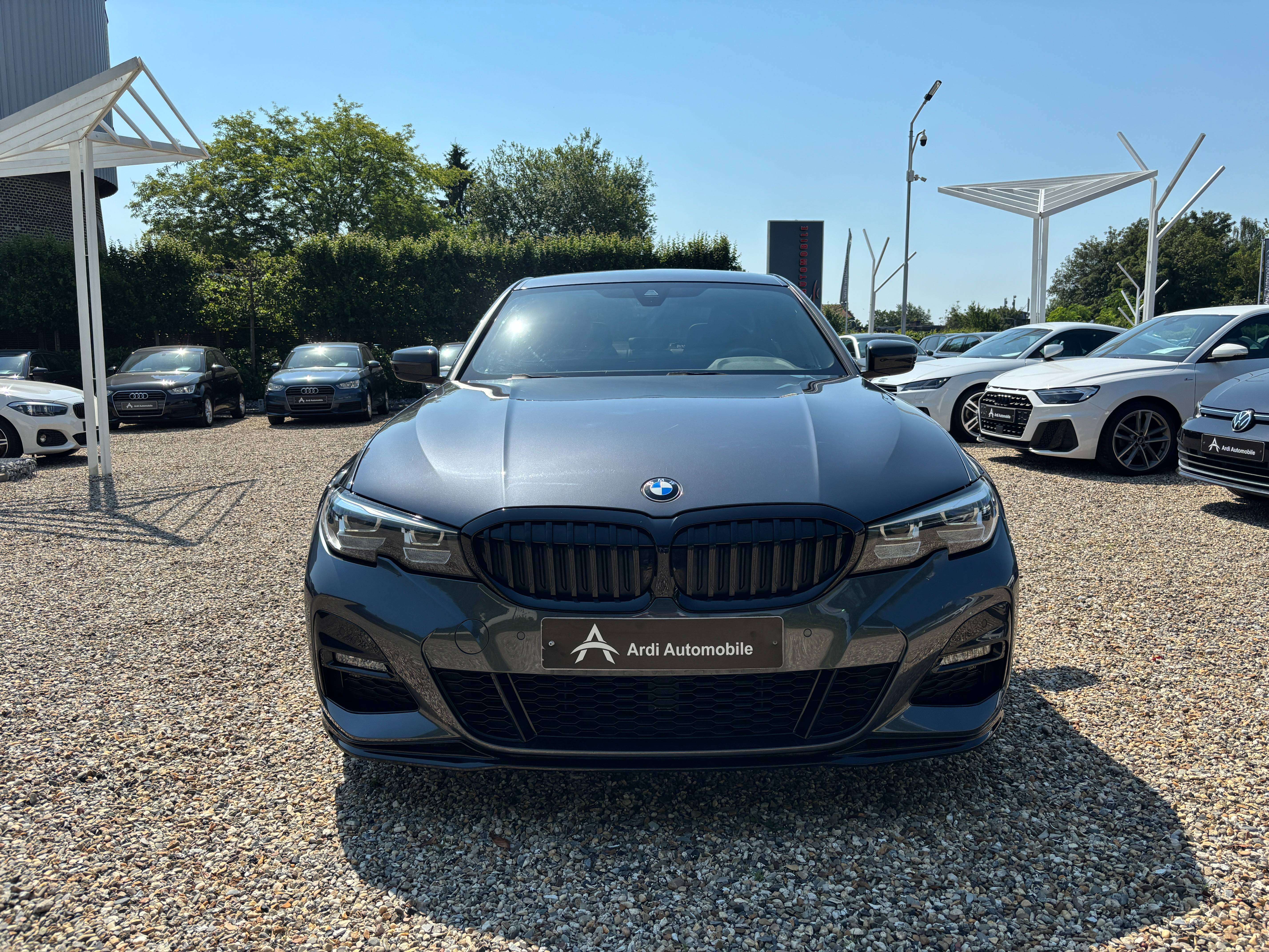 BMW 330 eA PHEV *PACK M*CARPLAY*HARMAN/KARDON*1ER PROPRIO*GARANTIE*