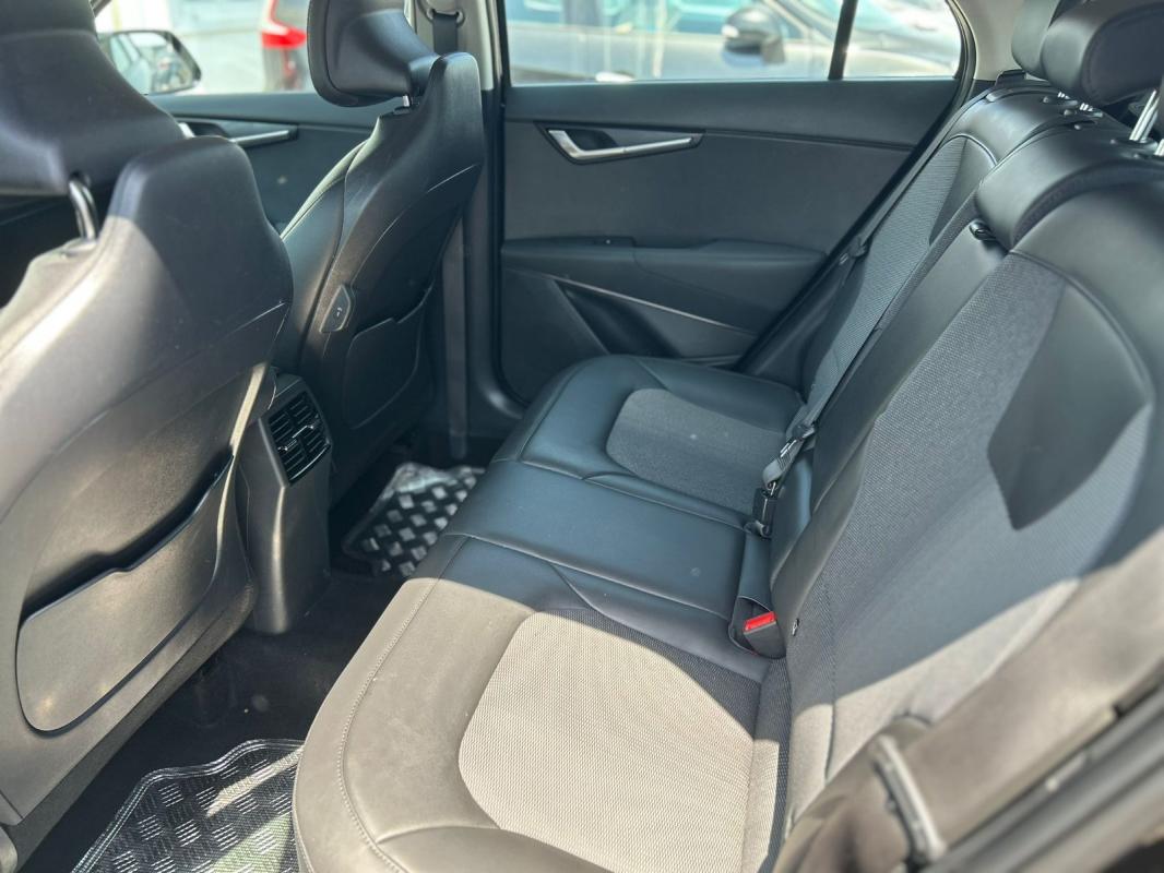 Kia Niro Premium DCT