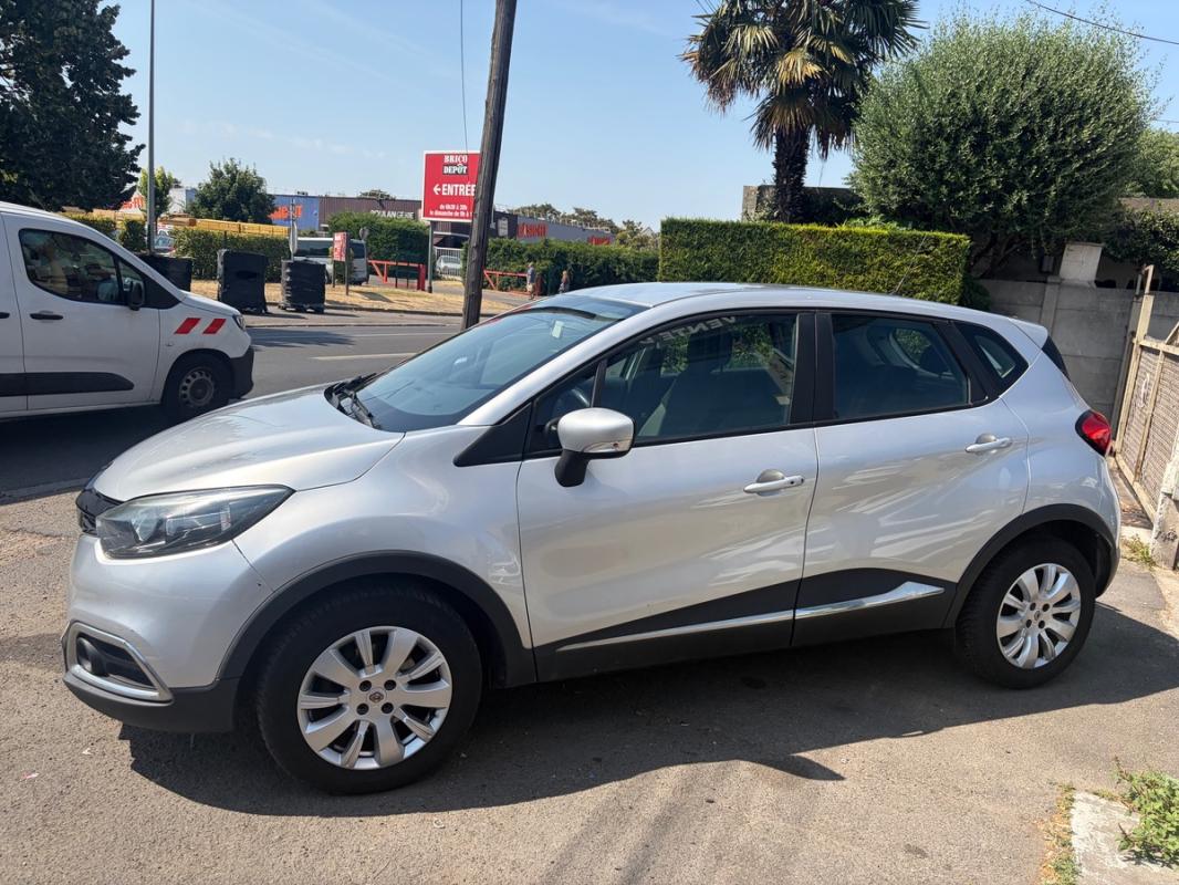 Renault Captur 2014 1.5 dCi 1ERE MAIN TOUT LE SUIVIE D ENTRETIEN RADARS BLUETOOTH USB AUX