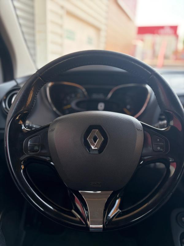 Renault Captur 2014 1.5 dCi 1ERE MAIN TOUT LE SUIVIE D ENTRETIEN RADARS BLUETOOTH USB AUX