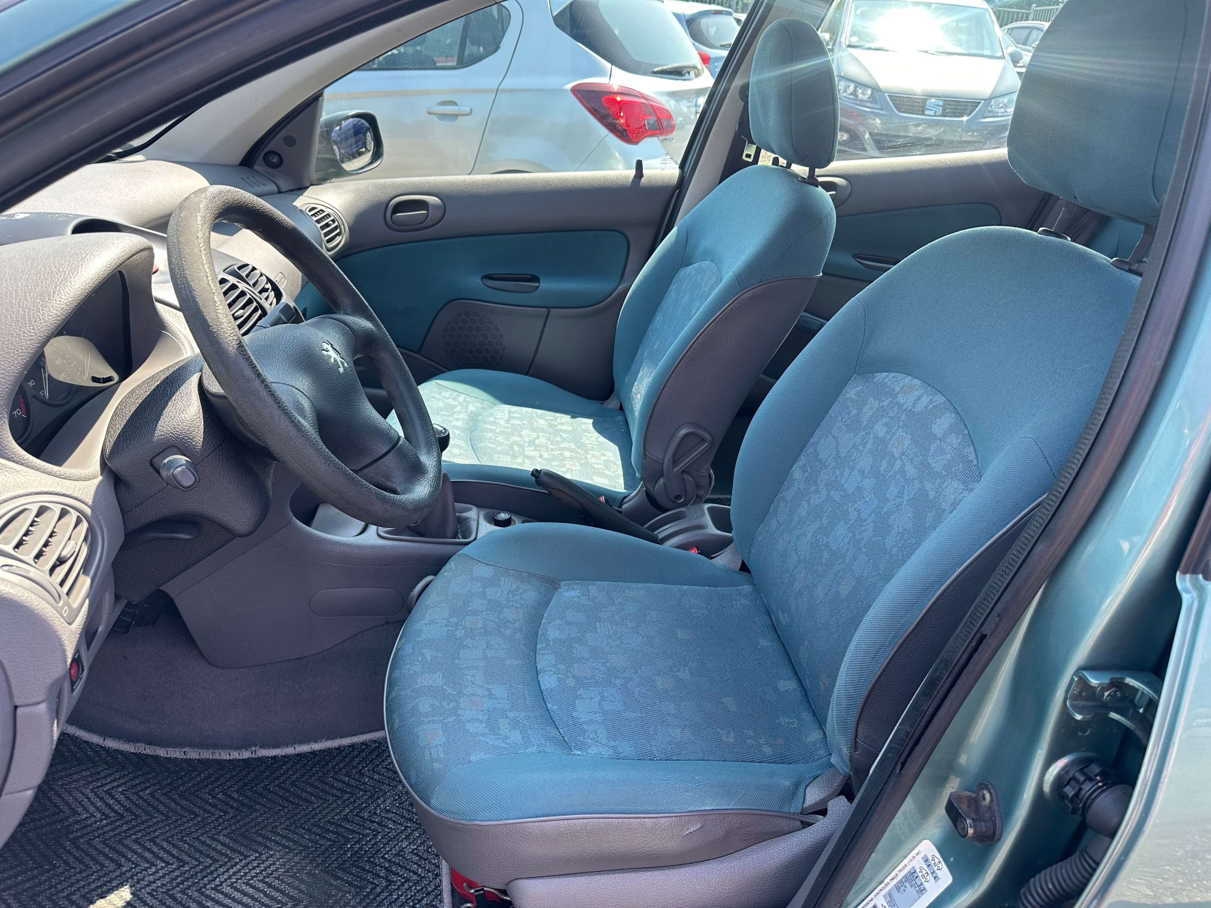 Peugeot 206 1.1i