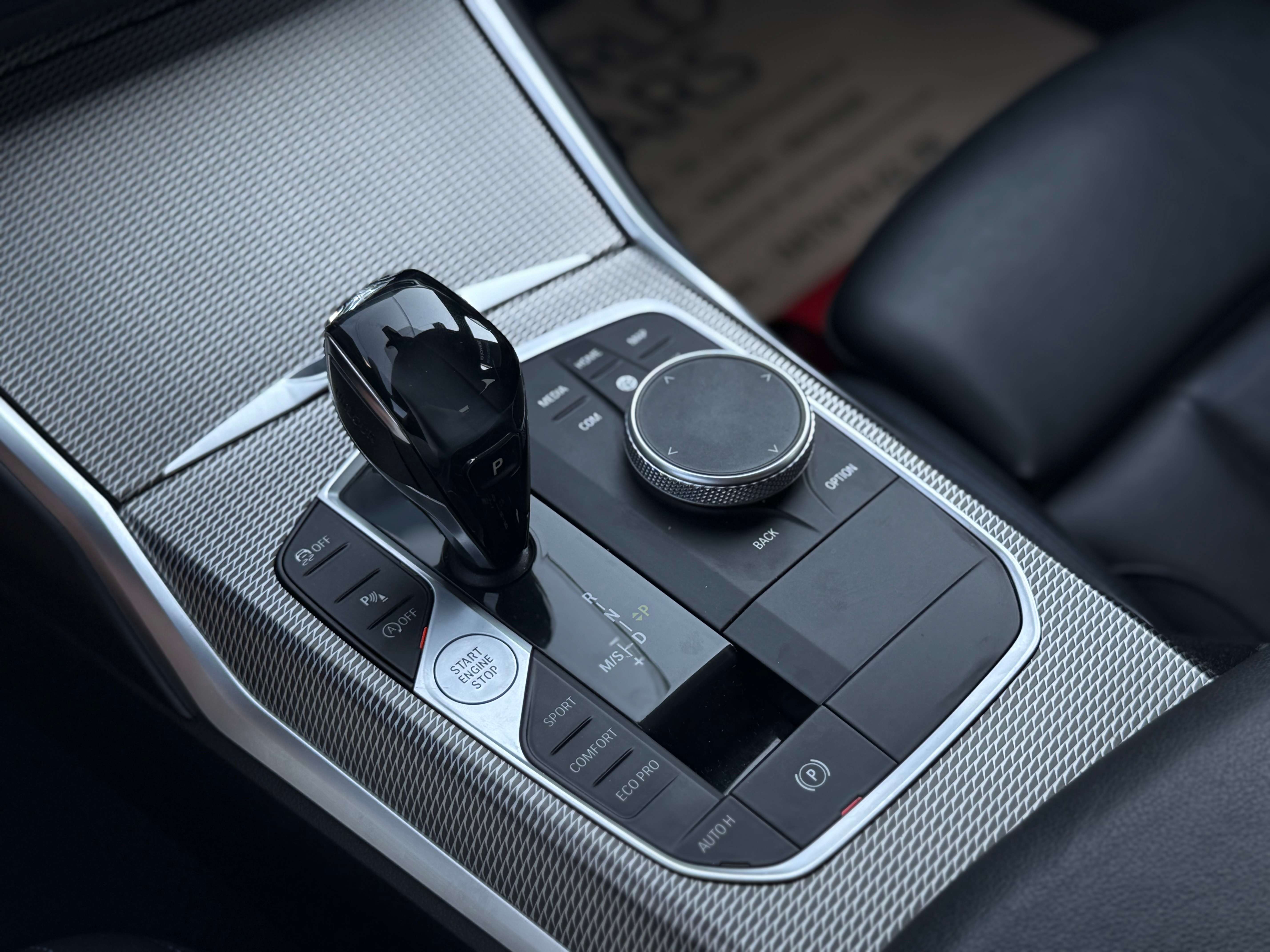 BMW 318 dA PACK M - CAMERA - COCKPIT - PARK ASSIST - FRONT ASSIST - LINE ASSIST - GARANTIE 12MOIS