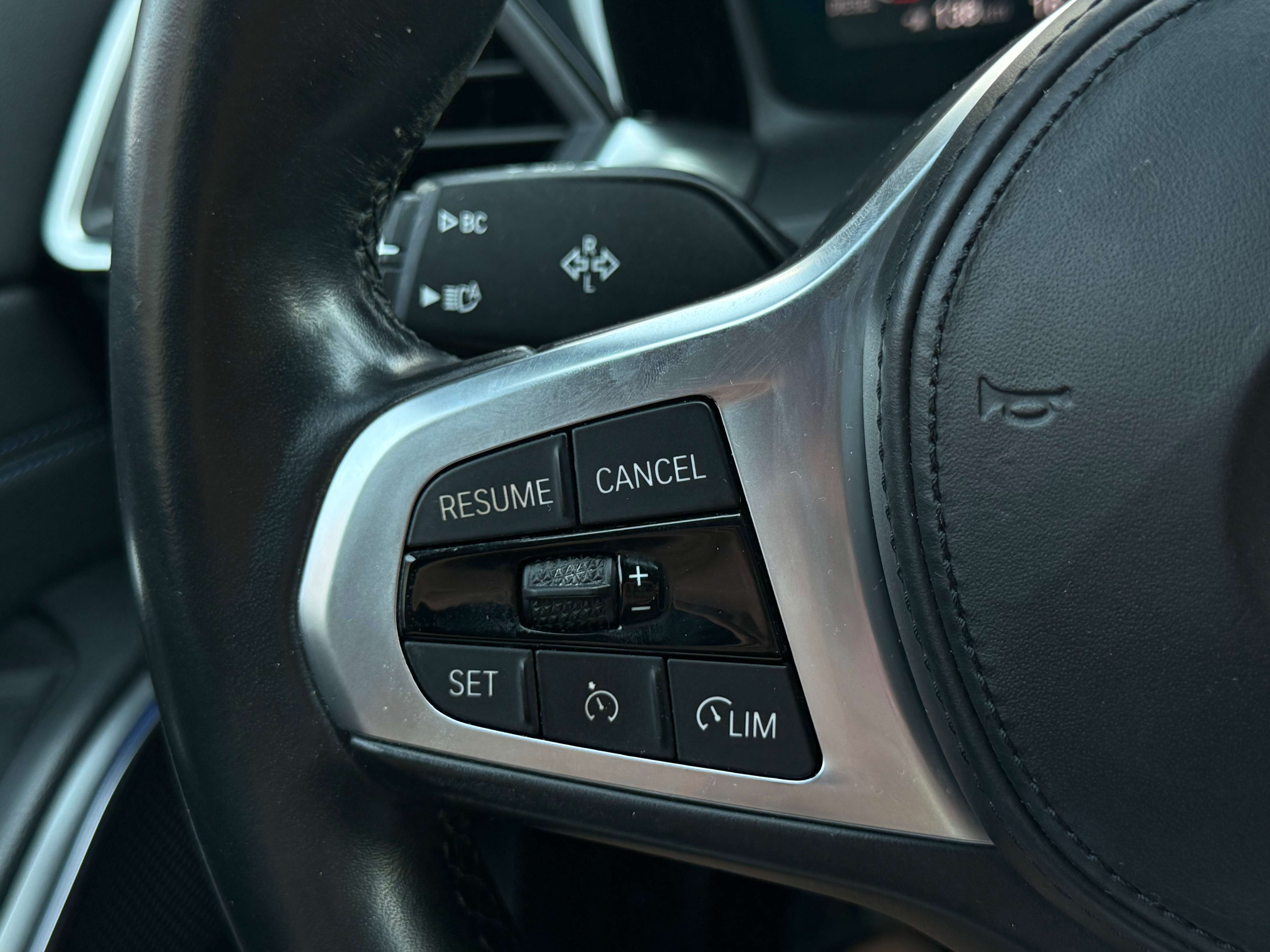 BMW 318 dA PACK M - CAMERA - COCKPIT - PARK ASSIST - FRONT ASSIST - LINE ASSIST - GARANTIE 12MOIS
