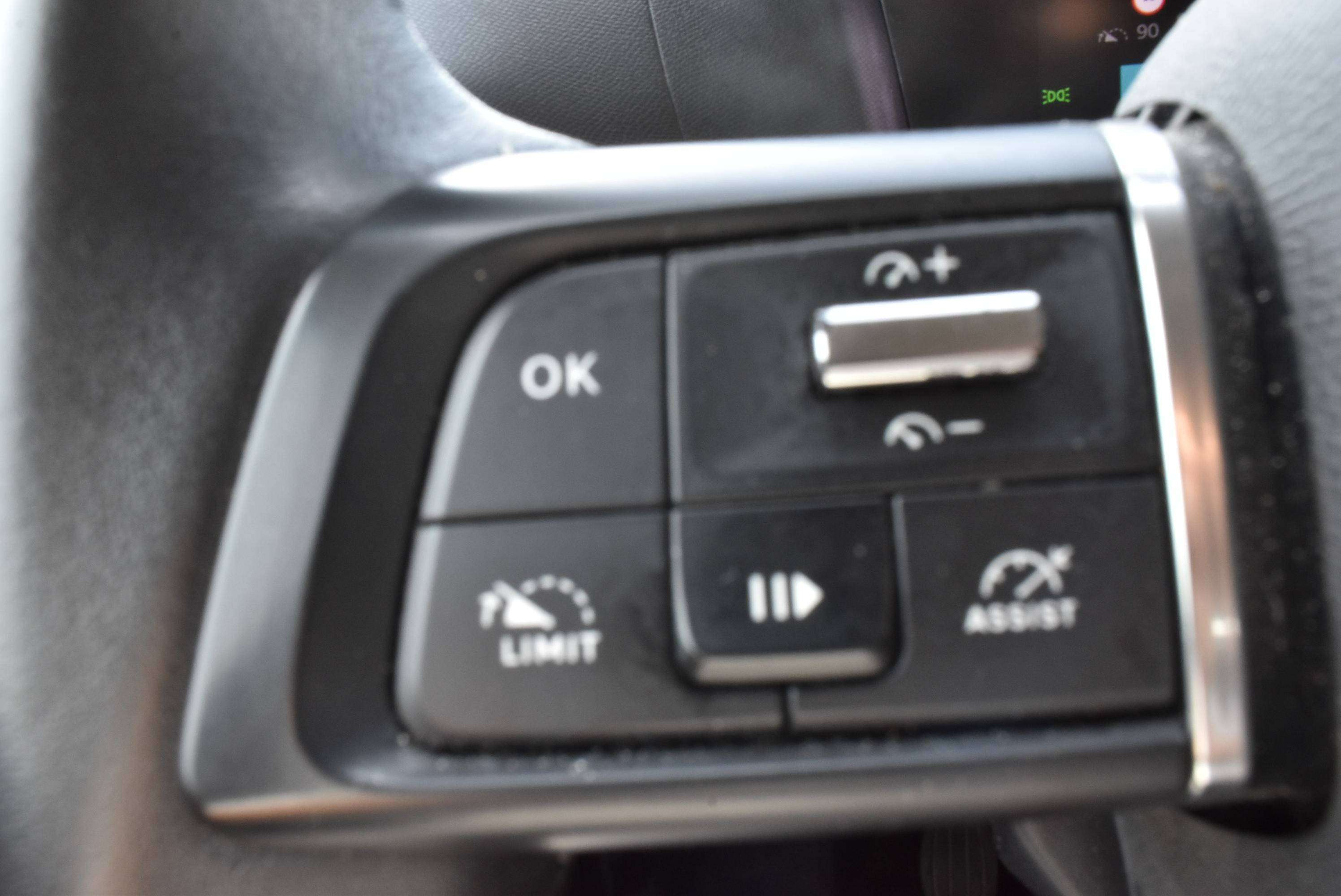 Citroen C4 1.2i Business GPS / CarPlay / Airco