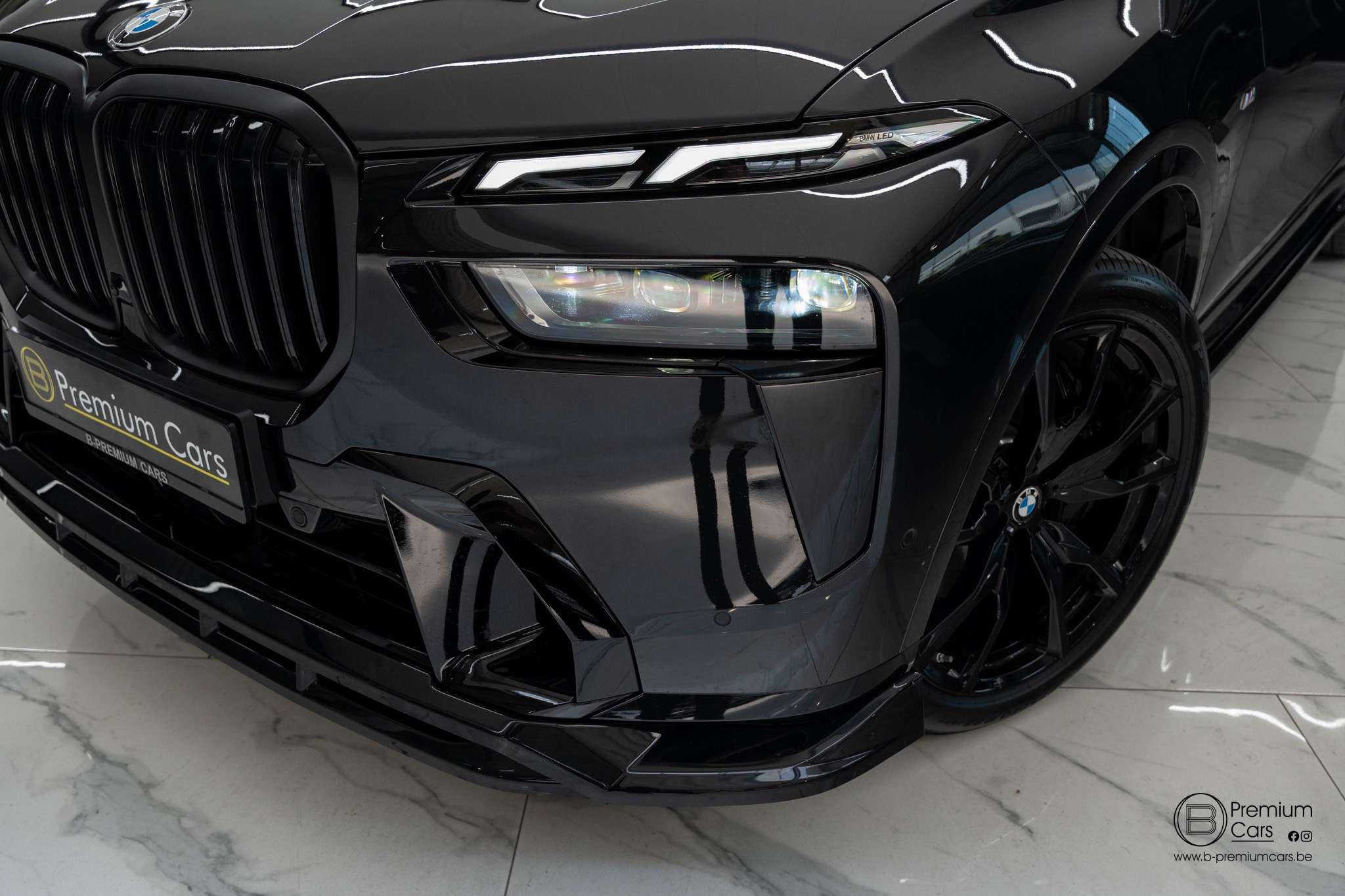 BMW X7 xDrive 40d M-pack pro bodykit! Acc, Hud, Massage!