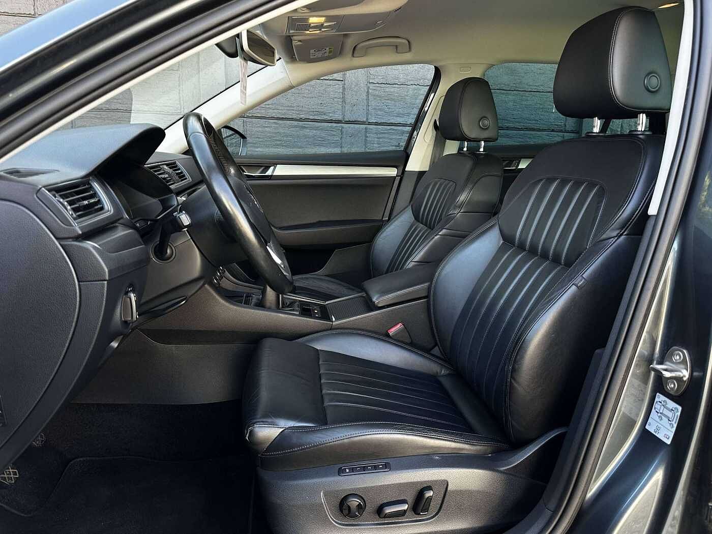 SKODA Superb SW 1.6 CR TDi GreenLine Style //NEWS MODEL//CUIR/XENON/LED/CARPLAY/SENSOR