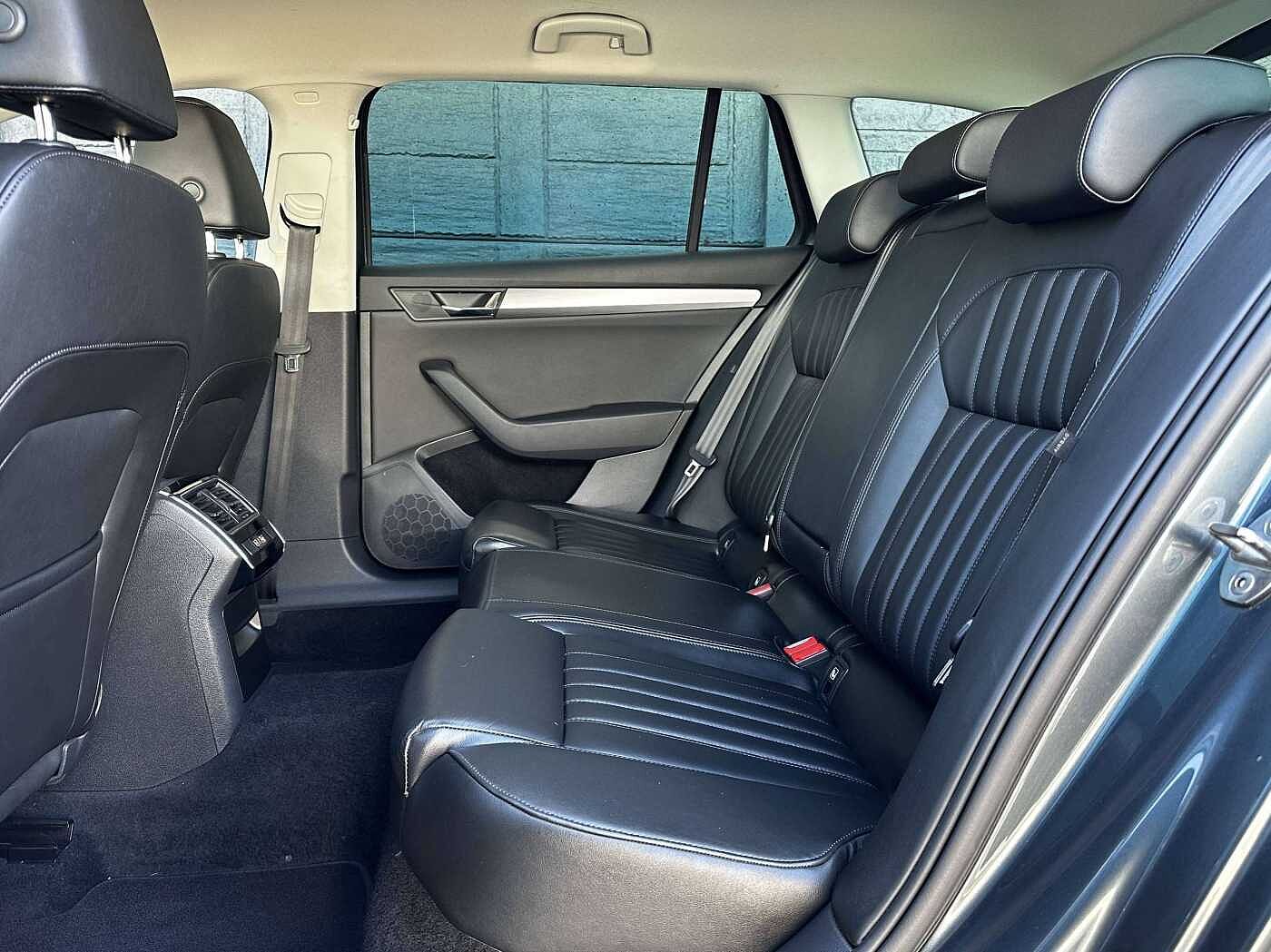SKODA Superb SW 1.6 CR TDi GreenLine Style //NEWS MODEL//CUIR/XENON/LED/CARPLAY/SENSOR