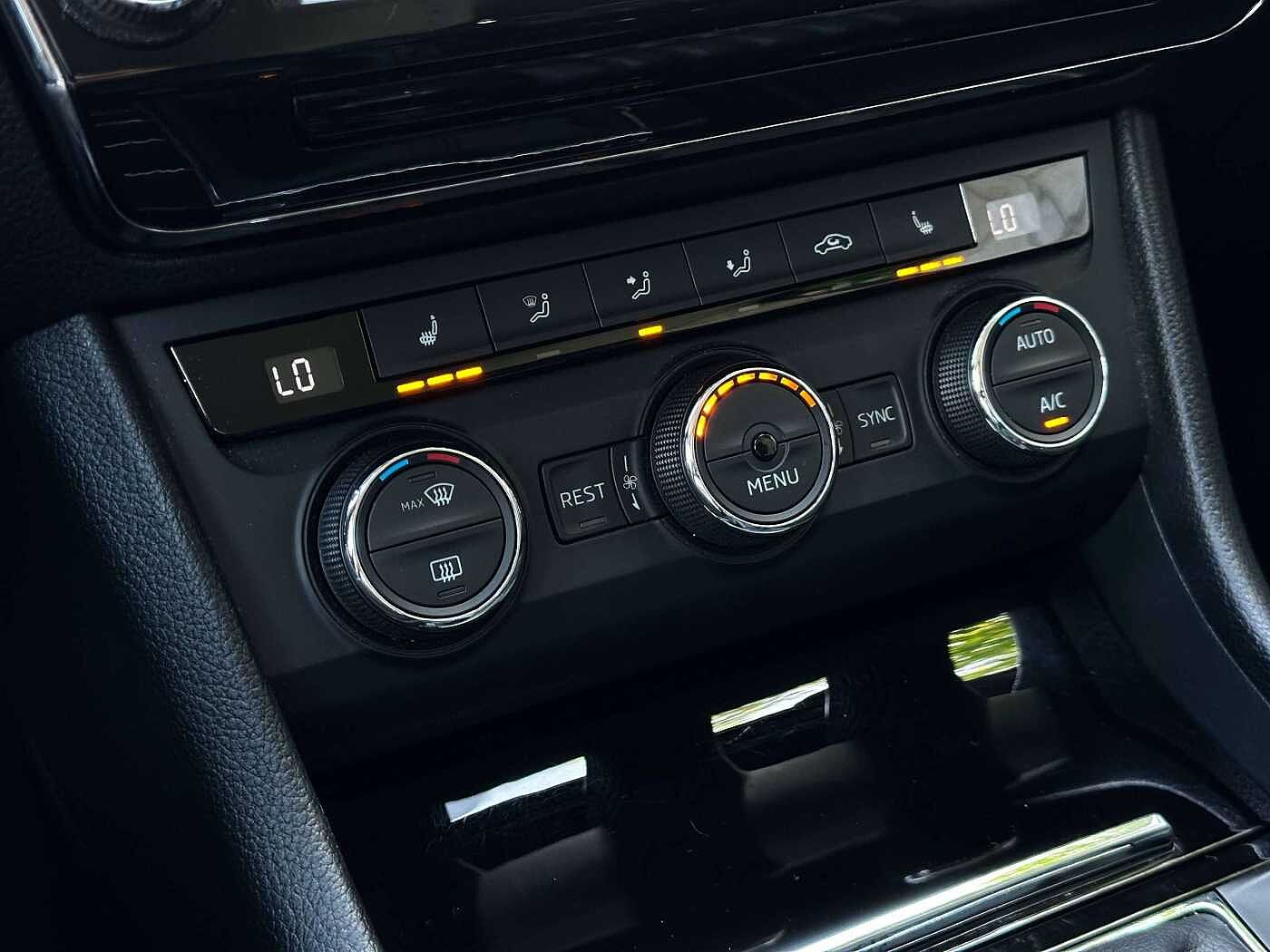 SKODA Superb SW 1.6 CR TDi GreenLine Style //NEWS MODEL//CUIR/XENON/LED/CARPLAY/SENSOR
