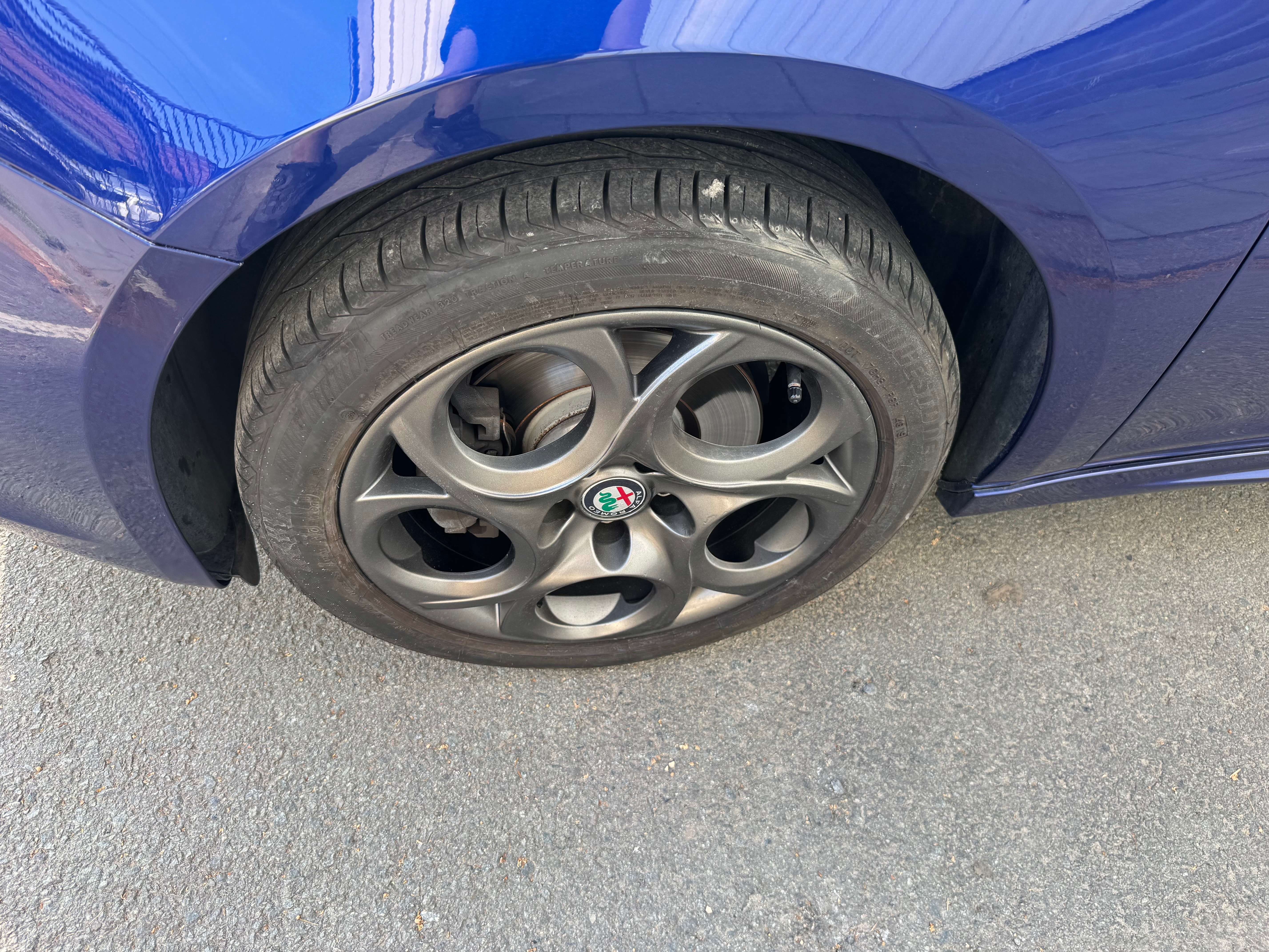 Alfa Romeo Giulietta Toit ouvrant sport full Options garantie 1 an