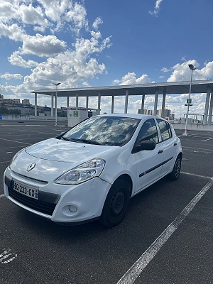 Renault Clio III (2) 1.2 16V 75 AUTHENTIQUE 5P