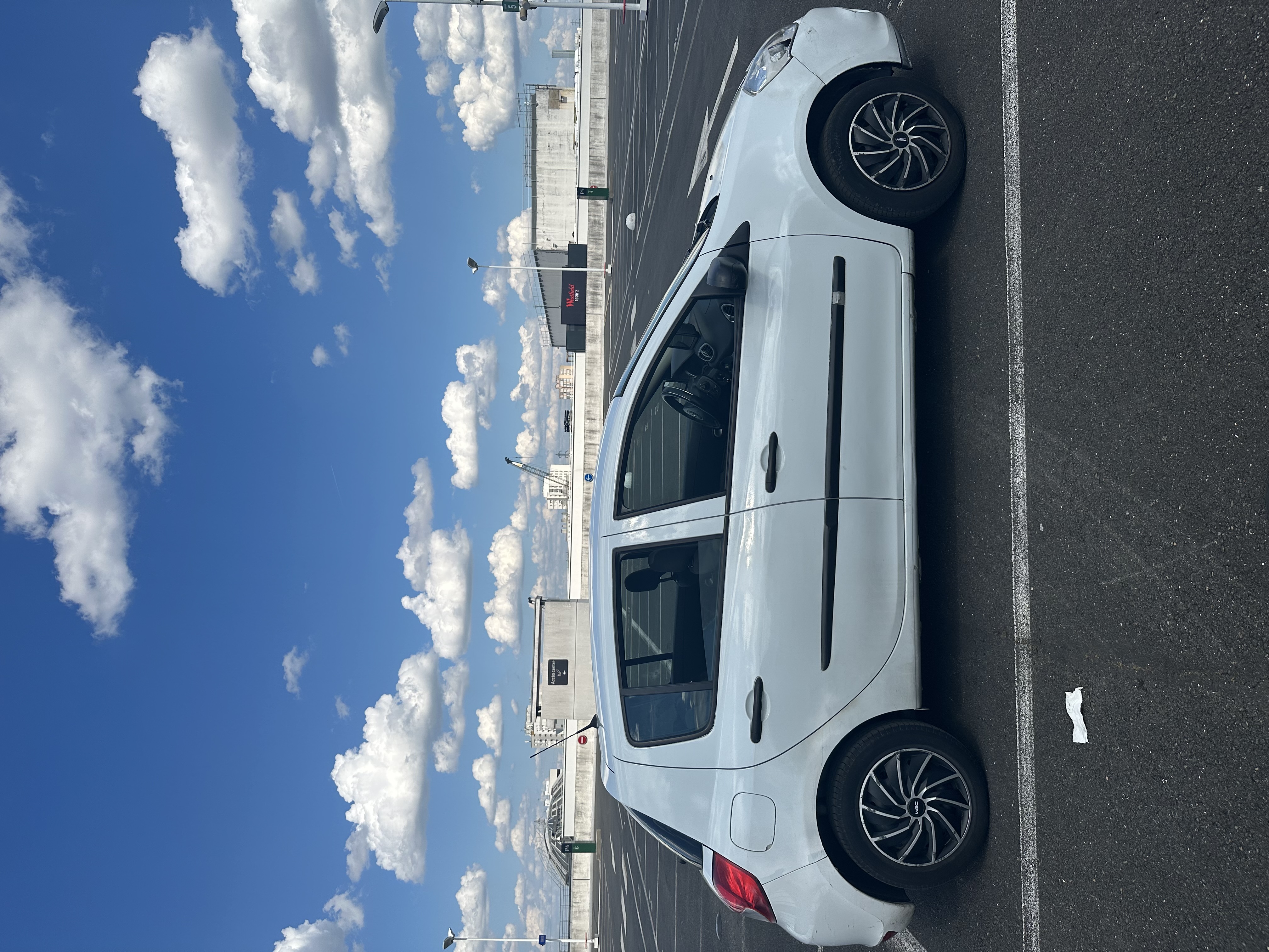 Renault Clio III (2) 1.2 16V 75 AUTHENTIQUE 5P