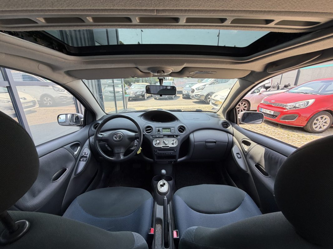 Toyota Yaris PHASE 2 1.0 VVTi 65 - VENTE EN ETAT FRAIS A PREVOIR LIRE L ANNONCE / BOITE AUTOMATIQUE