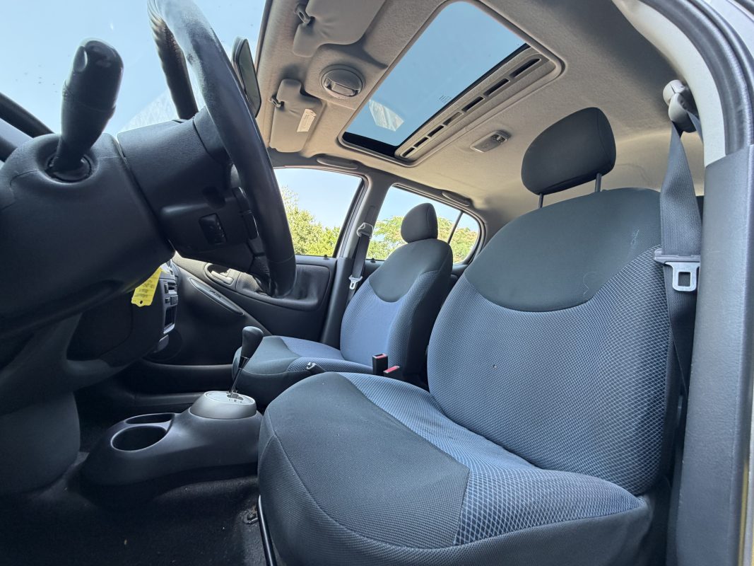 Toyota Yaris PHASE 2 1.0 VVTi 65 - VENTE EN ETAT FRAIS A PREVOIR LIRE L ANNONCE / BOITE AUTOMATIQUE