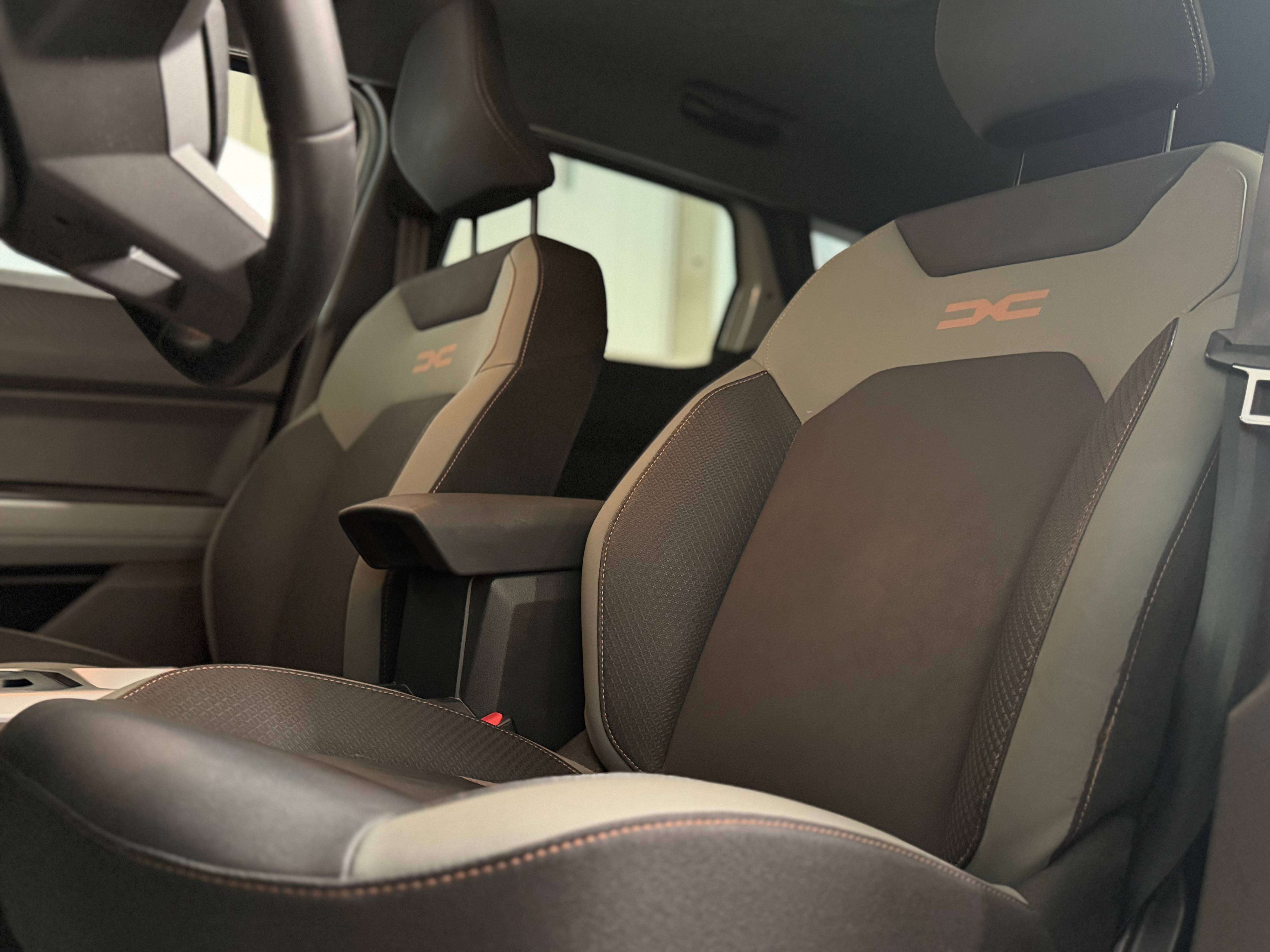 Dacia Duster 1.6 TCe Hybrid Extreme, 360° Camera, Capteurs AV/AR, GPS, Car-Play