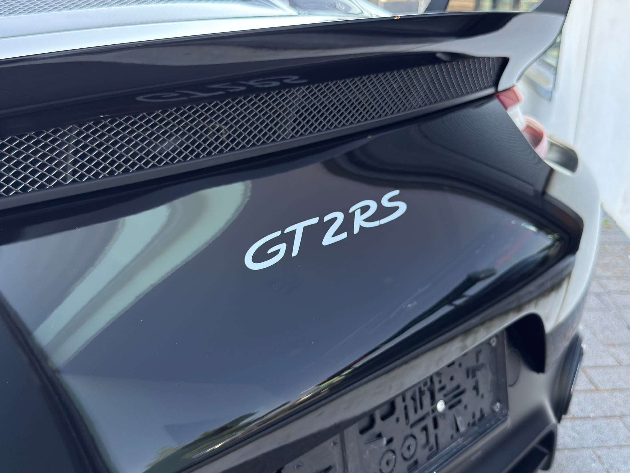 Porsche 911 GT2 RS 3.8 Bi-Turbo PDK Weissach Pack Comfort seats