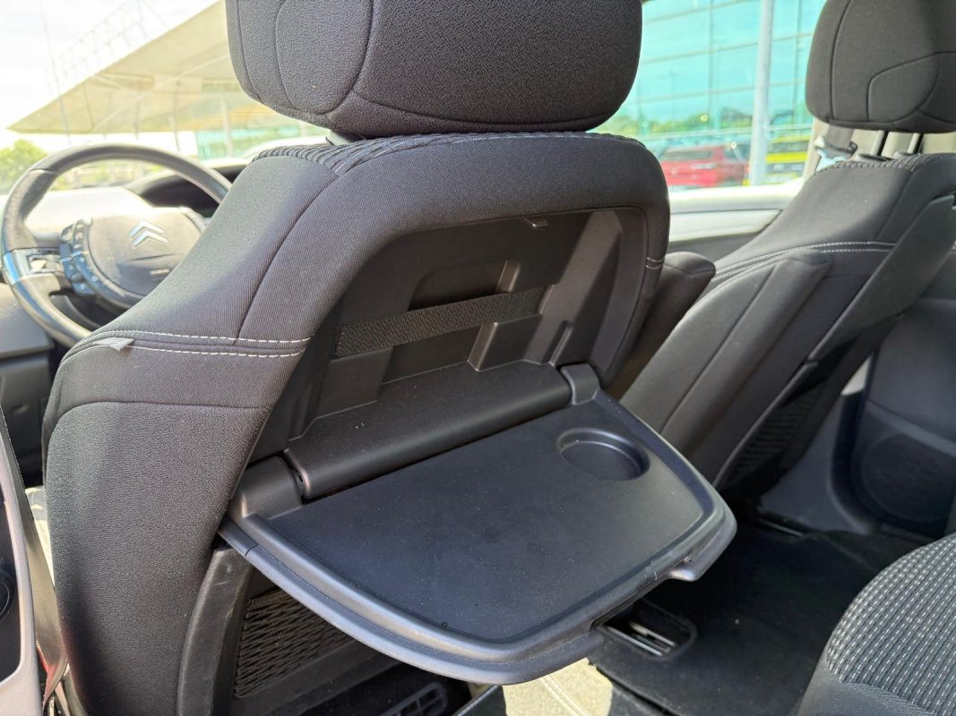 Citroen C4 1.6 HDI 110 Cv BVM6 / 5 PLACES - PAIEMENT EN 4 FOIS CB POSSIBLE