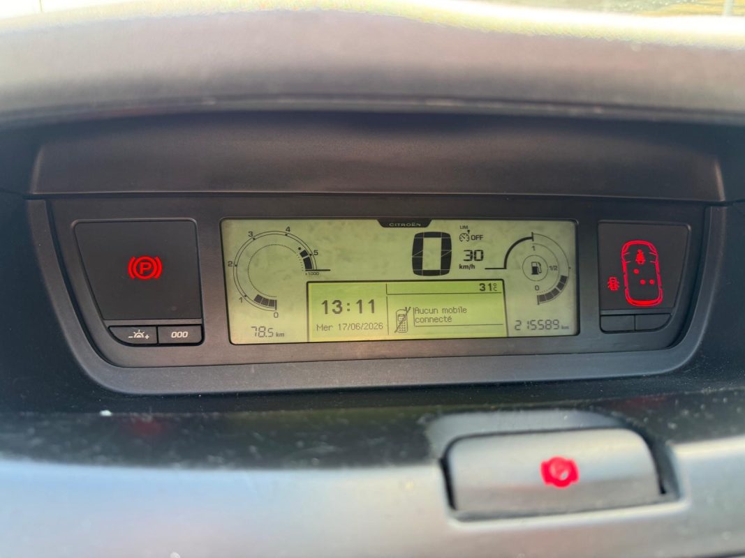 Citroen C4 1.6 HDI 110 Cv BVM6 / 5 PLACES - PAIEMENT EN 4 FOIS CB POSSIBLE