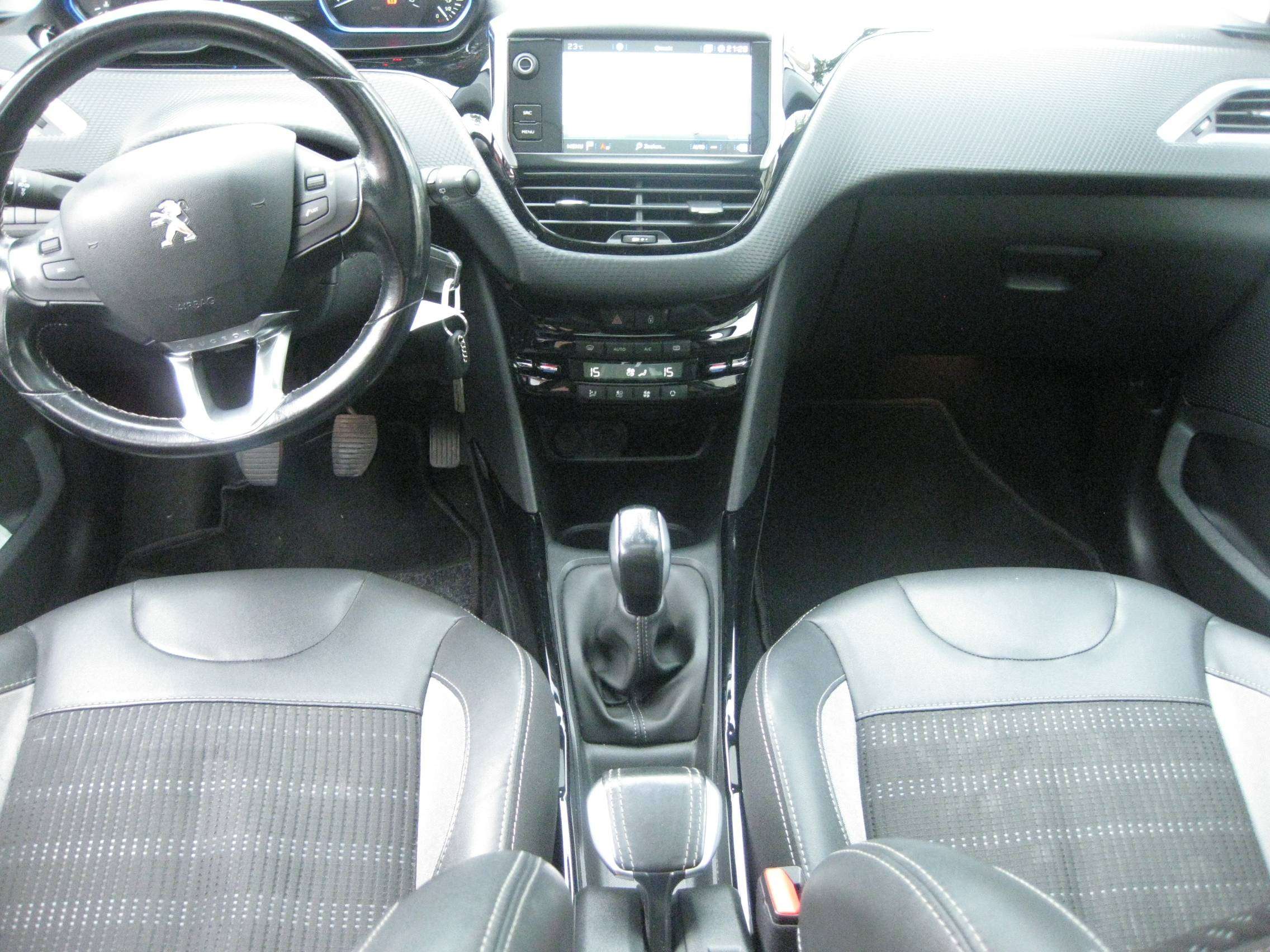 Peugeot 2008 1.6 HDi GPS Clim Toît Panoramique Garantie Euro 6b