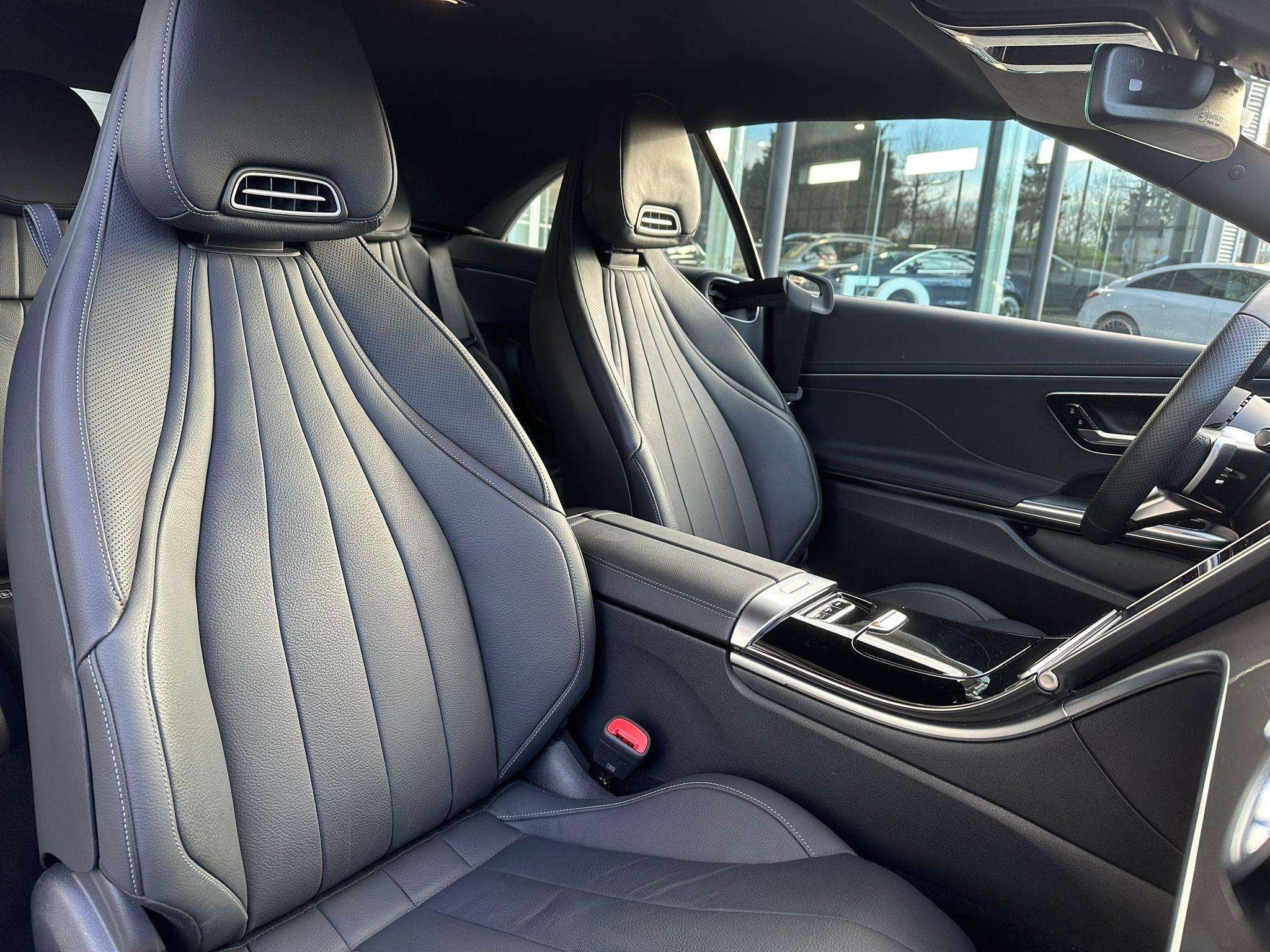 Mercedes-Benz CLE 200 Cabriolet CLE 4MATIC Cabriolet AMG Line